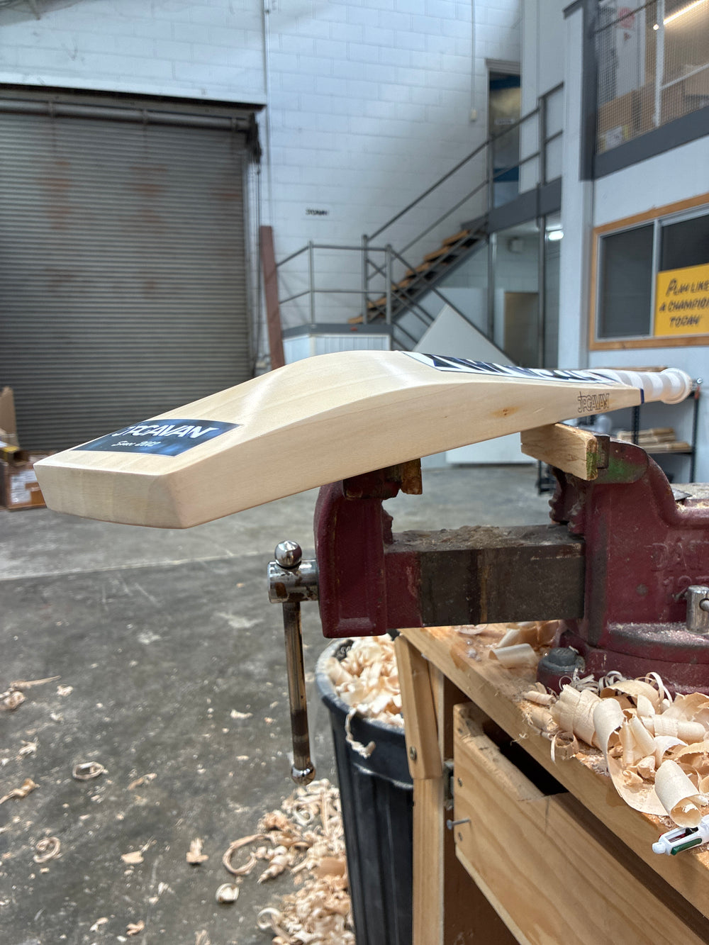 JPGavan Test Cricket Bat - Katie Mack Replica 1 of 2, photo 4