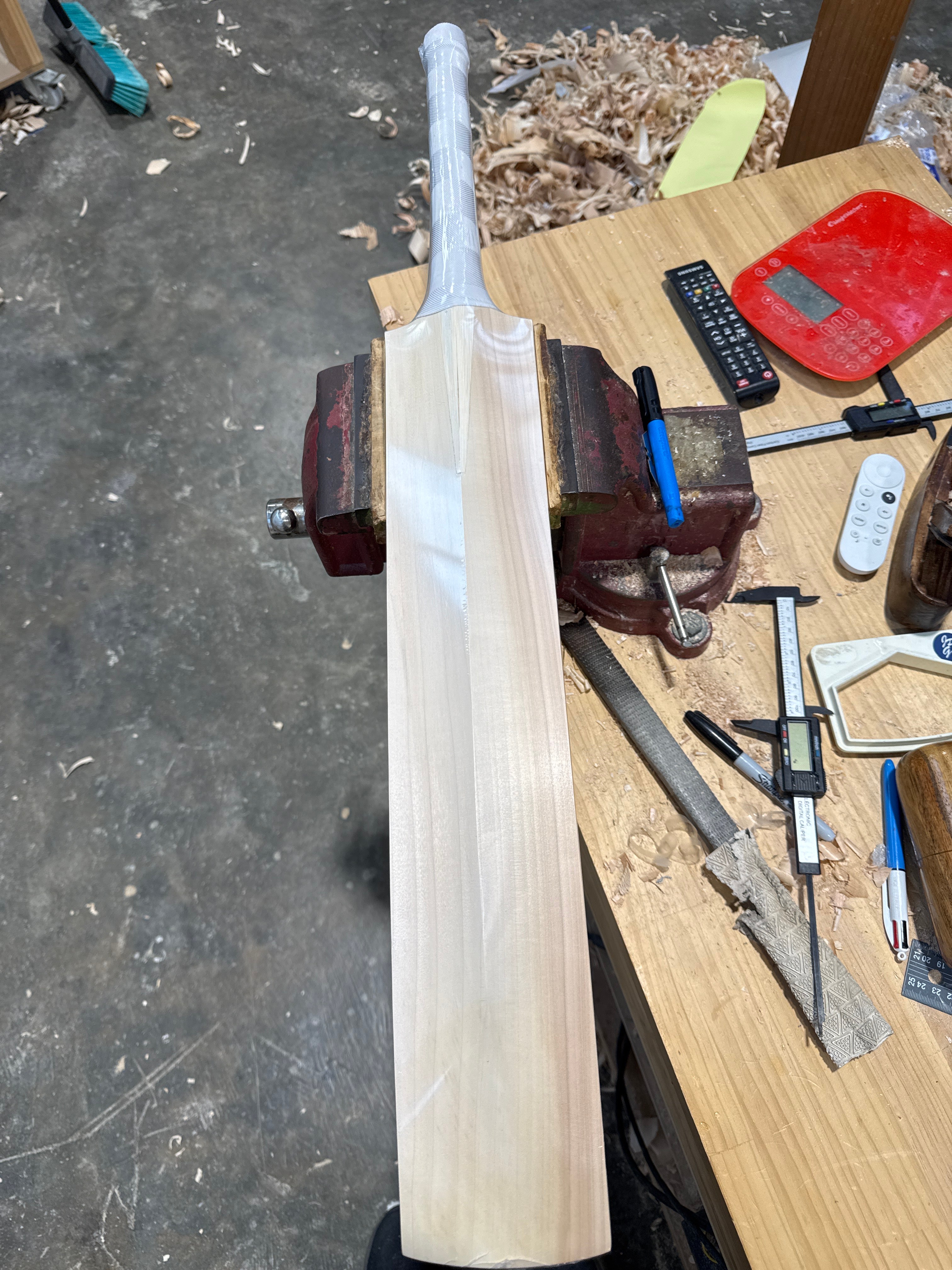 JPGavan Secret Willow Cricket Bat - 811