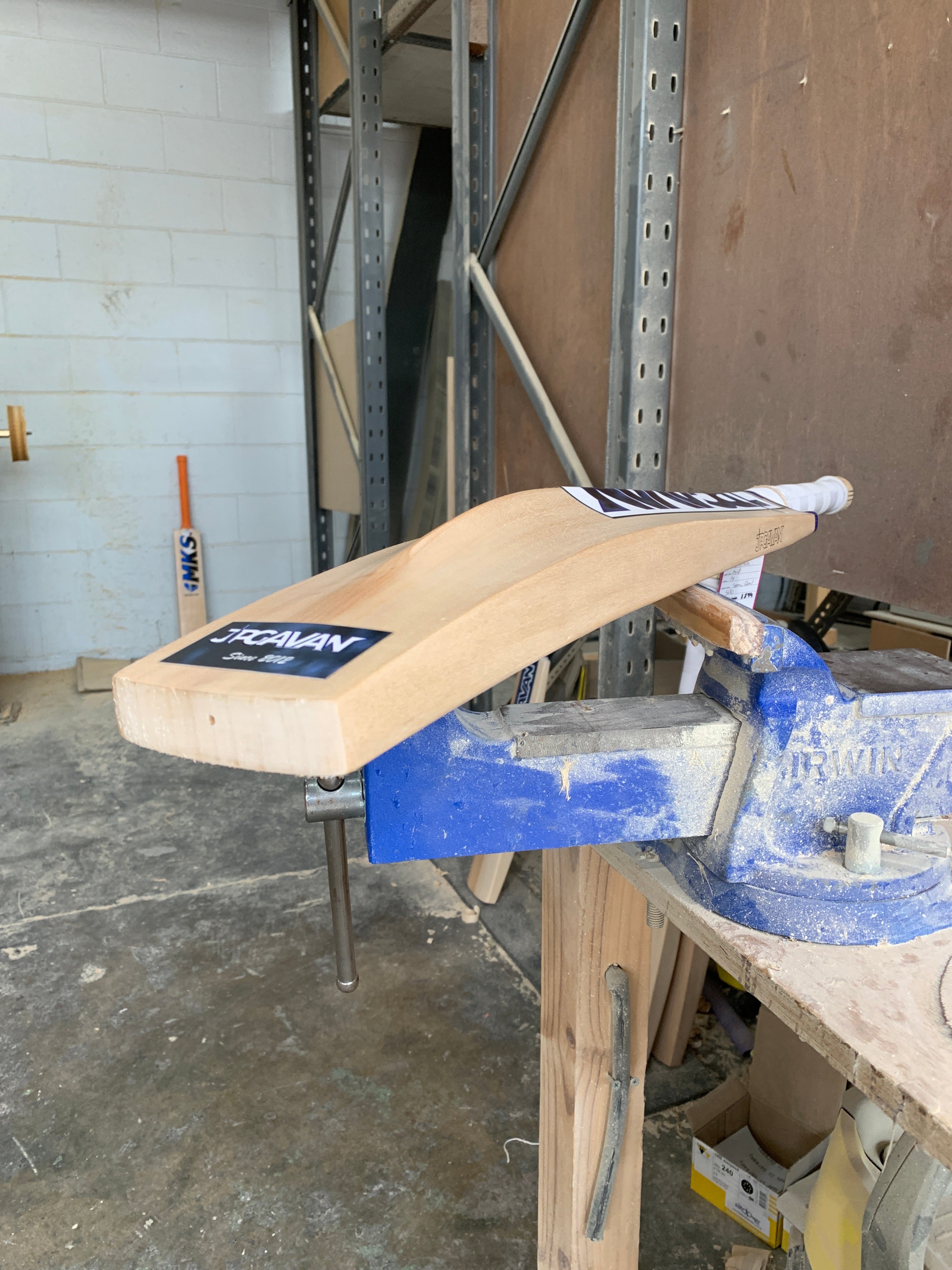 JPGavan Secret Willow Cricket Bat - 500