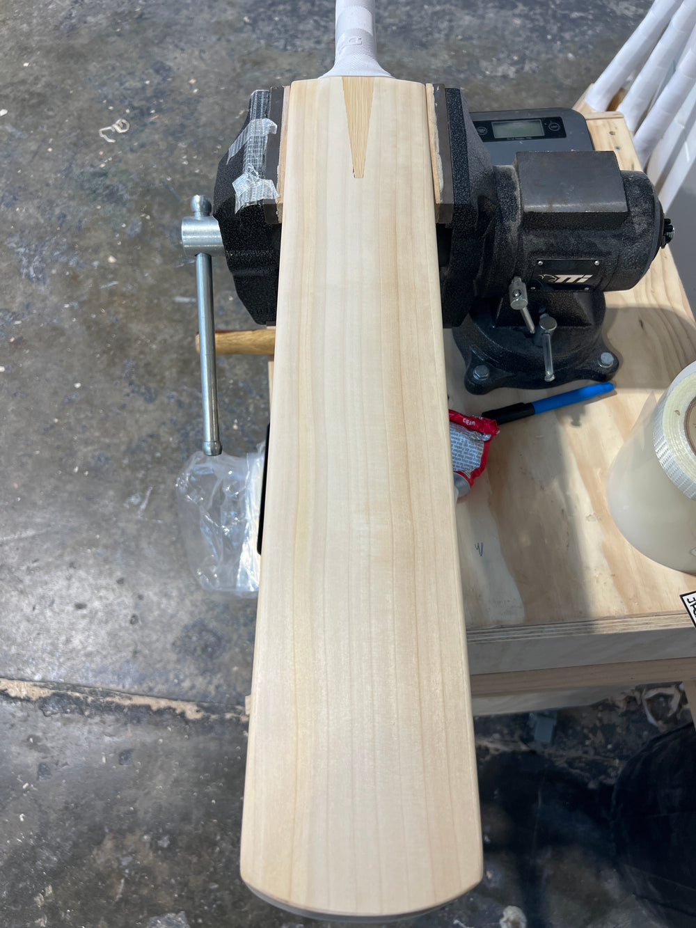 JPGavan Featherblade Cricket Bat - 560, photo 1