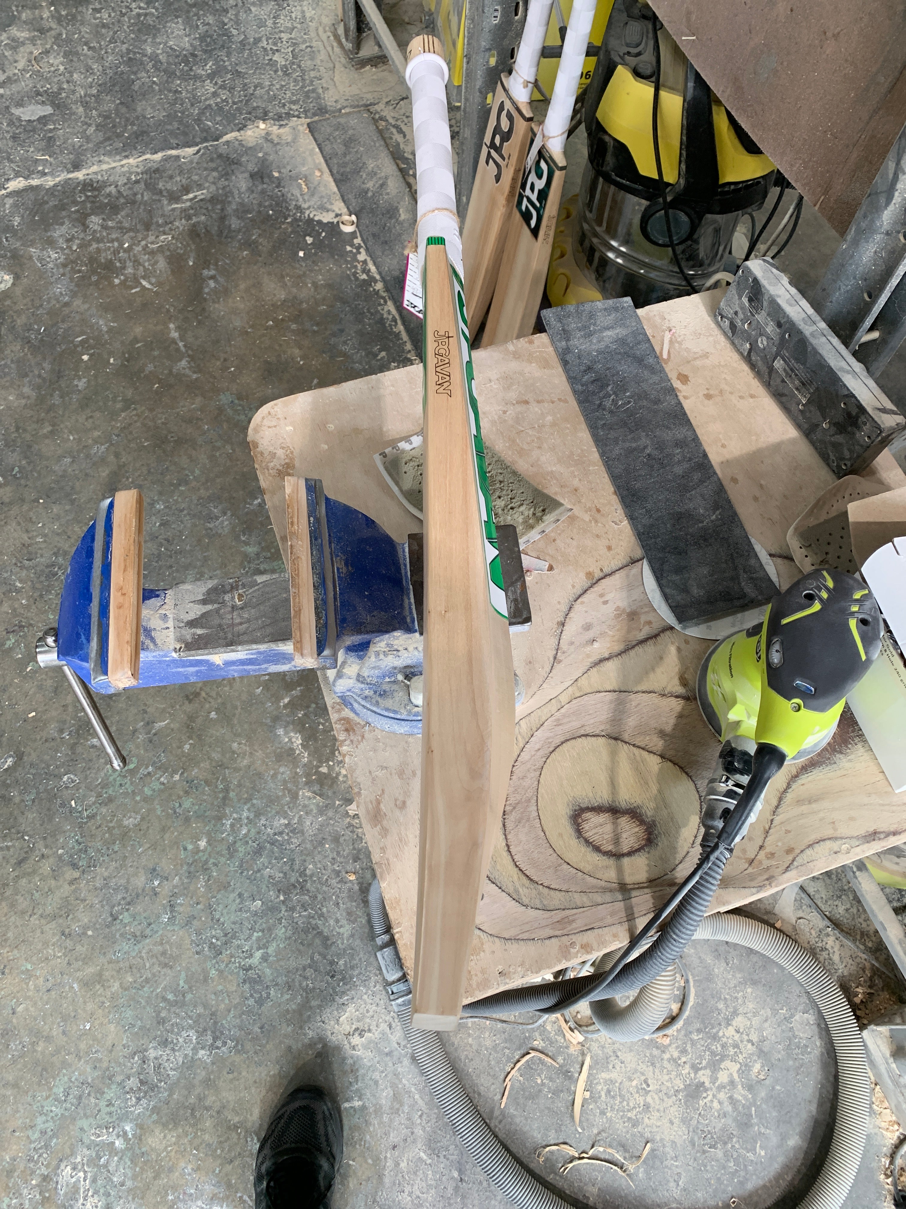 JPGavan Secret Willow Cricket Bat - 477