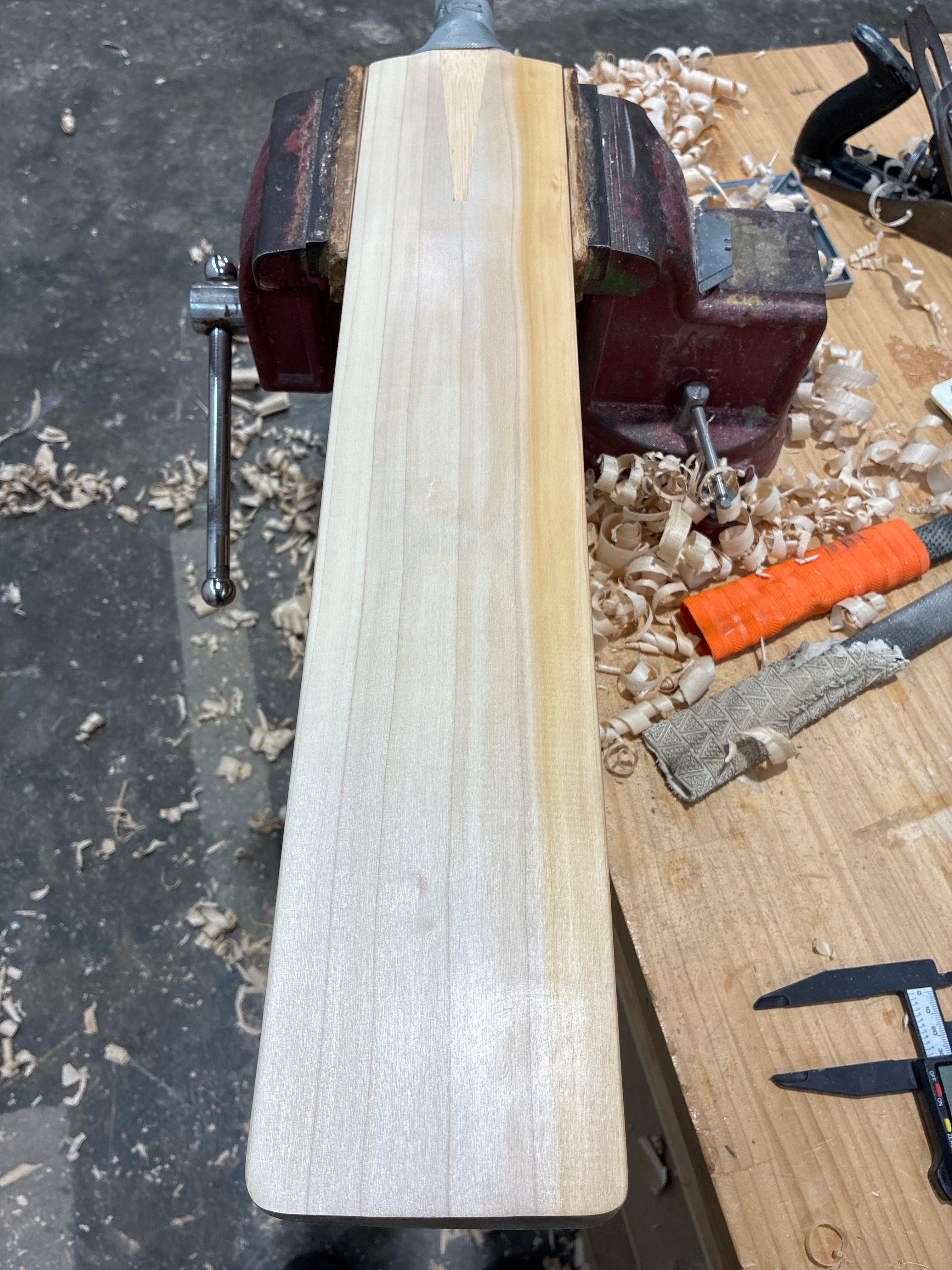 JPGavan Featherblade Cricket Bat - 333