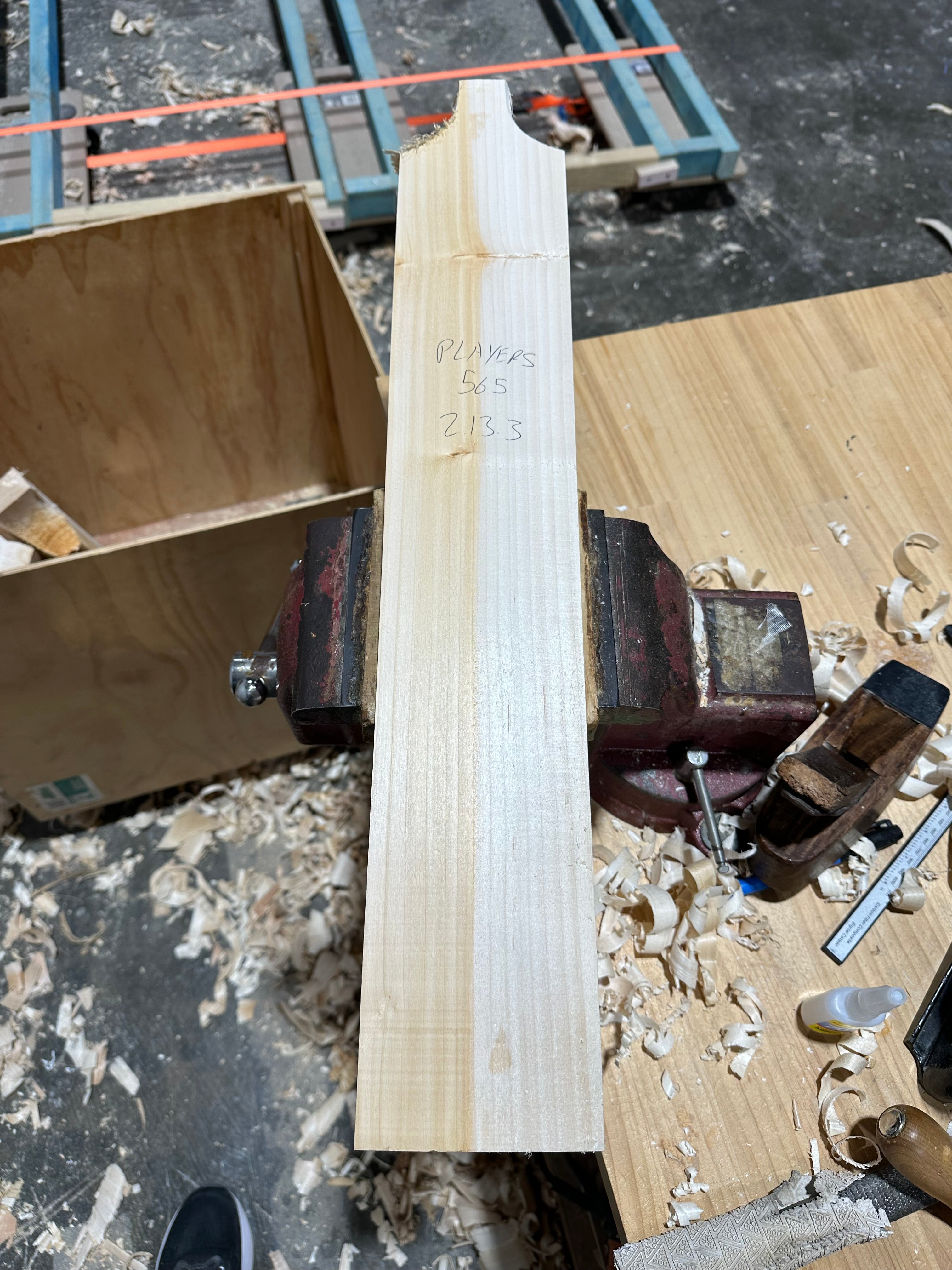 JPGavan Featherblade - 565