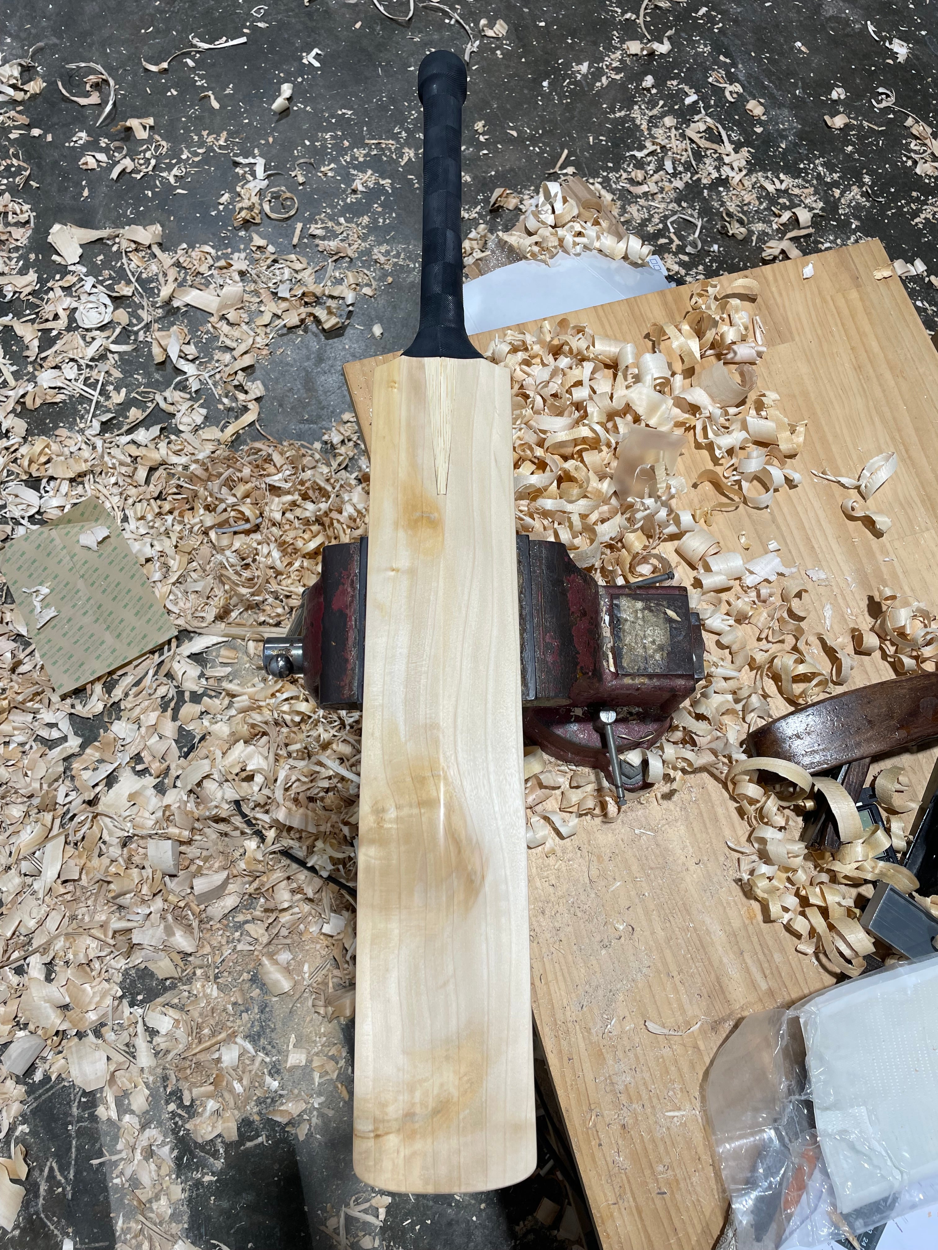 JPGavan Featherblade Cricket Bat - 038