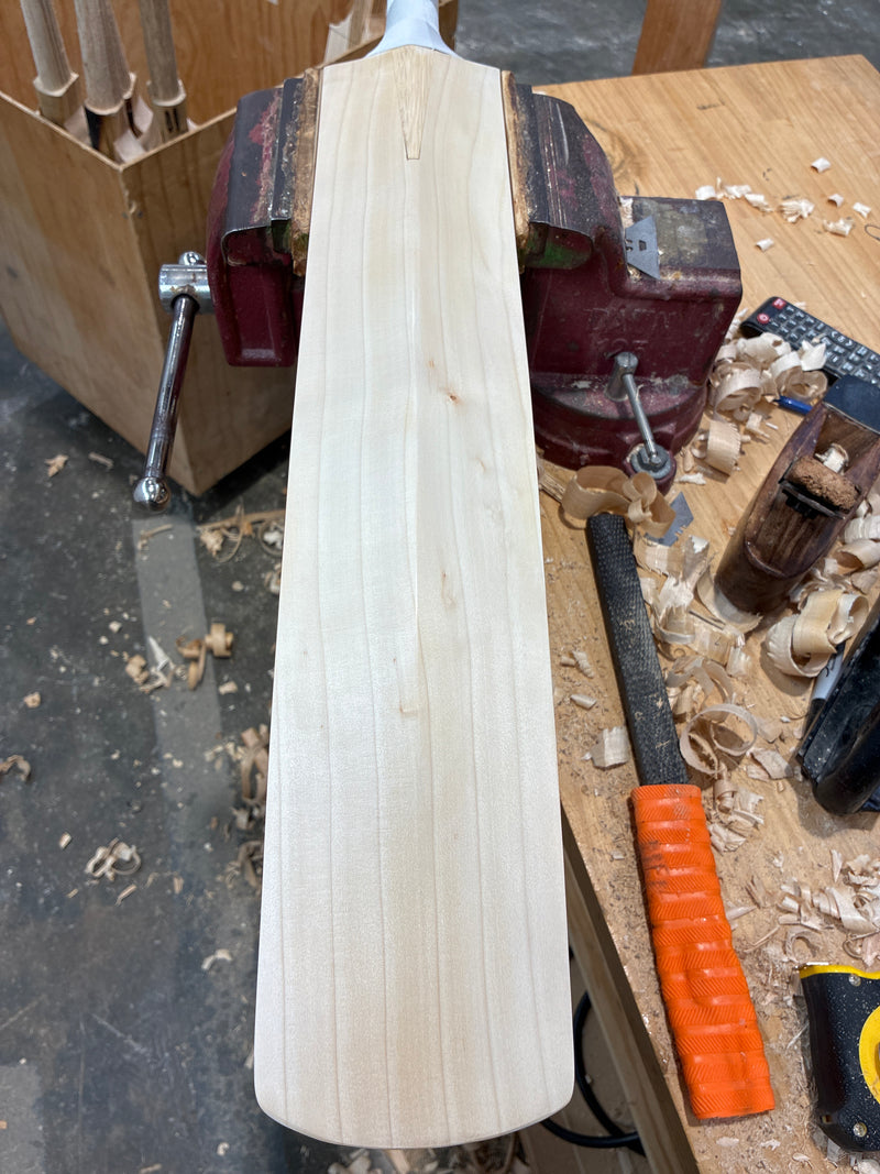 JPGavan Featherblade Cricket Bat - 396