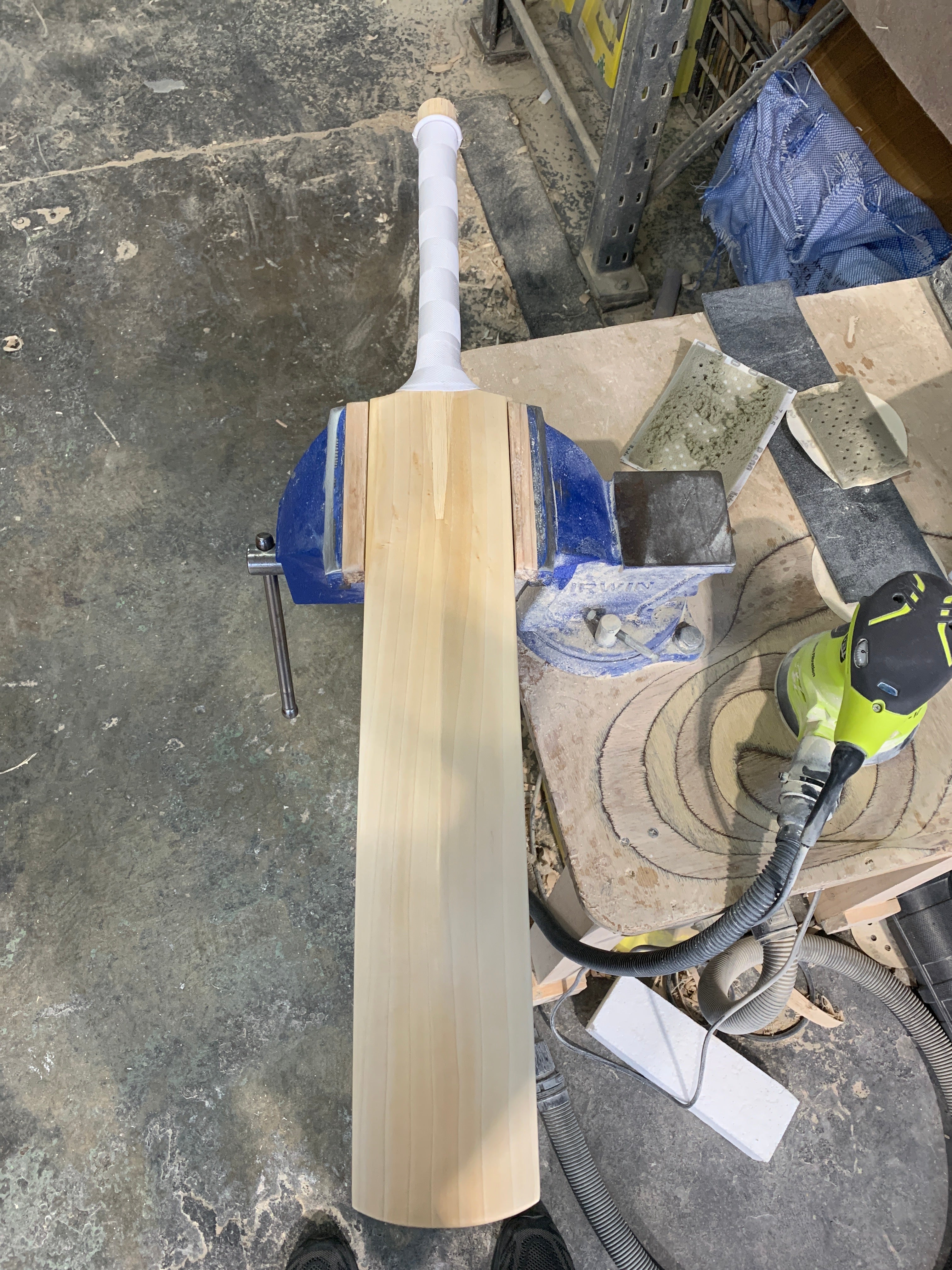 JPGavan Featherblade Cricket Bat - 098