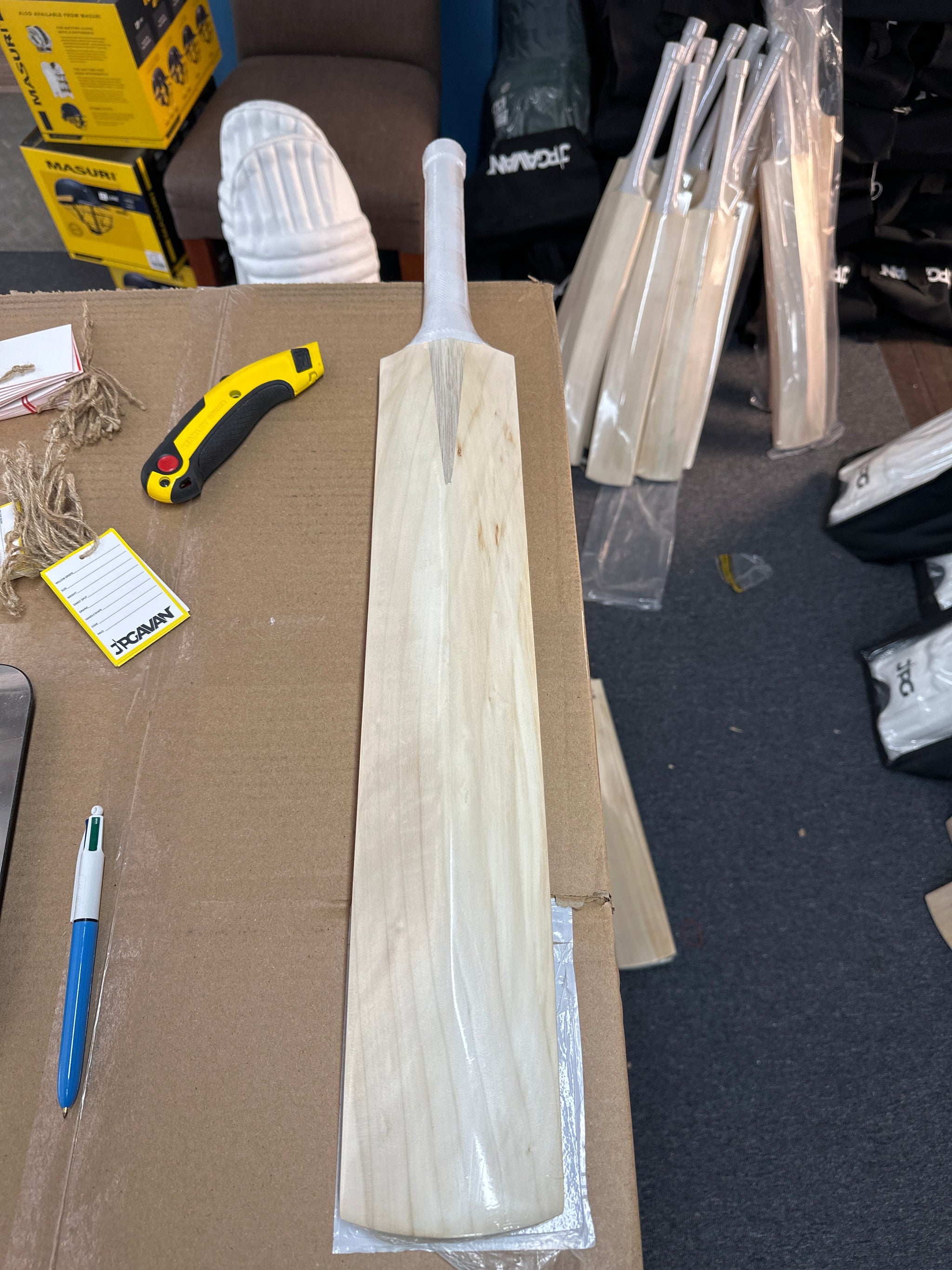 JPGavan Little Ripper+ G3 Cricket Bat - 136