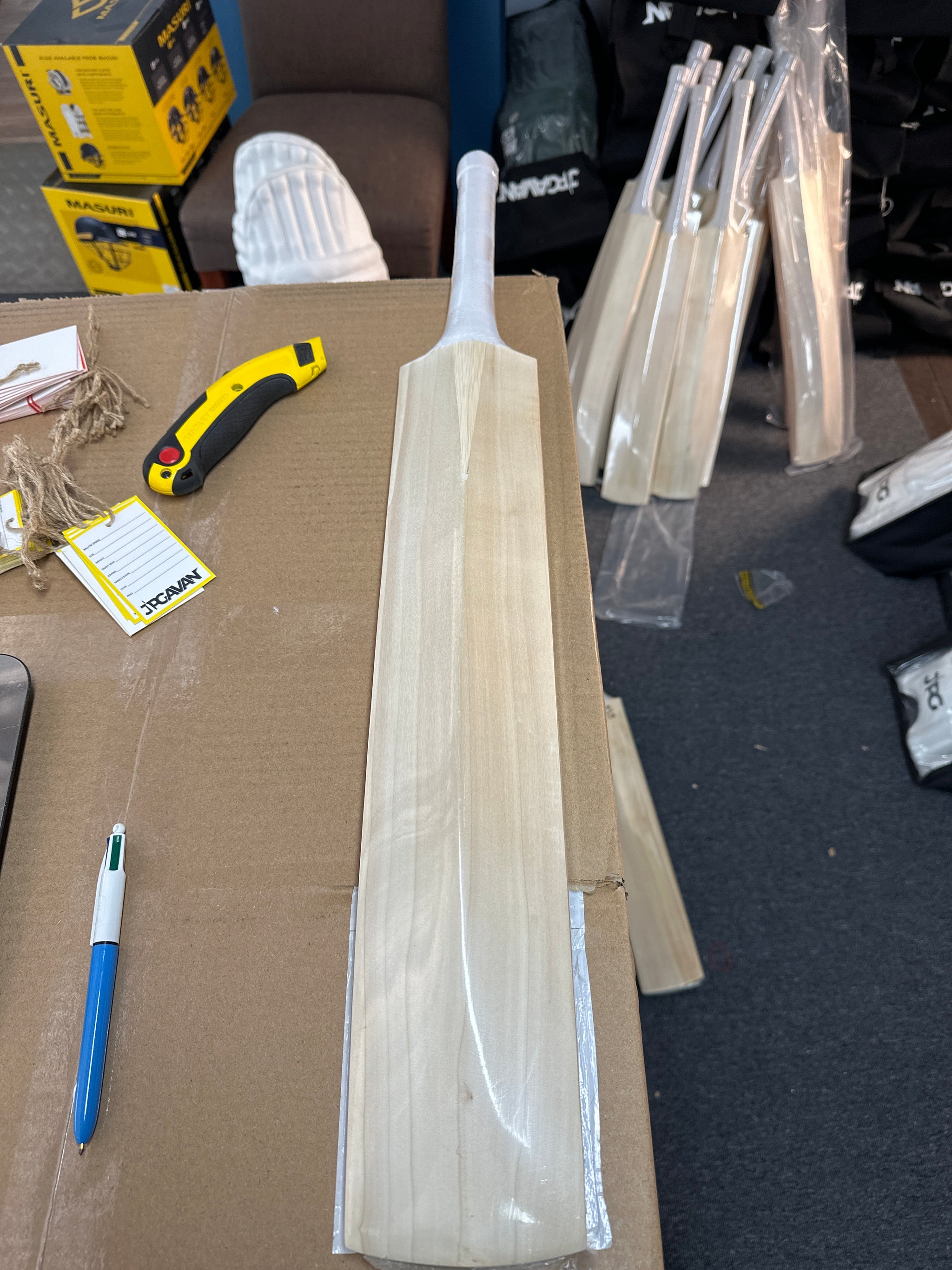 JPGavan Little Ripper+ G3 Cricket Bat - 137