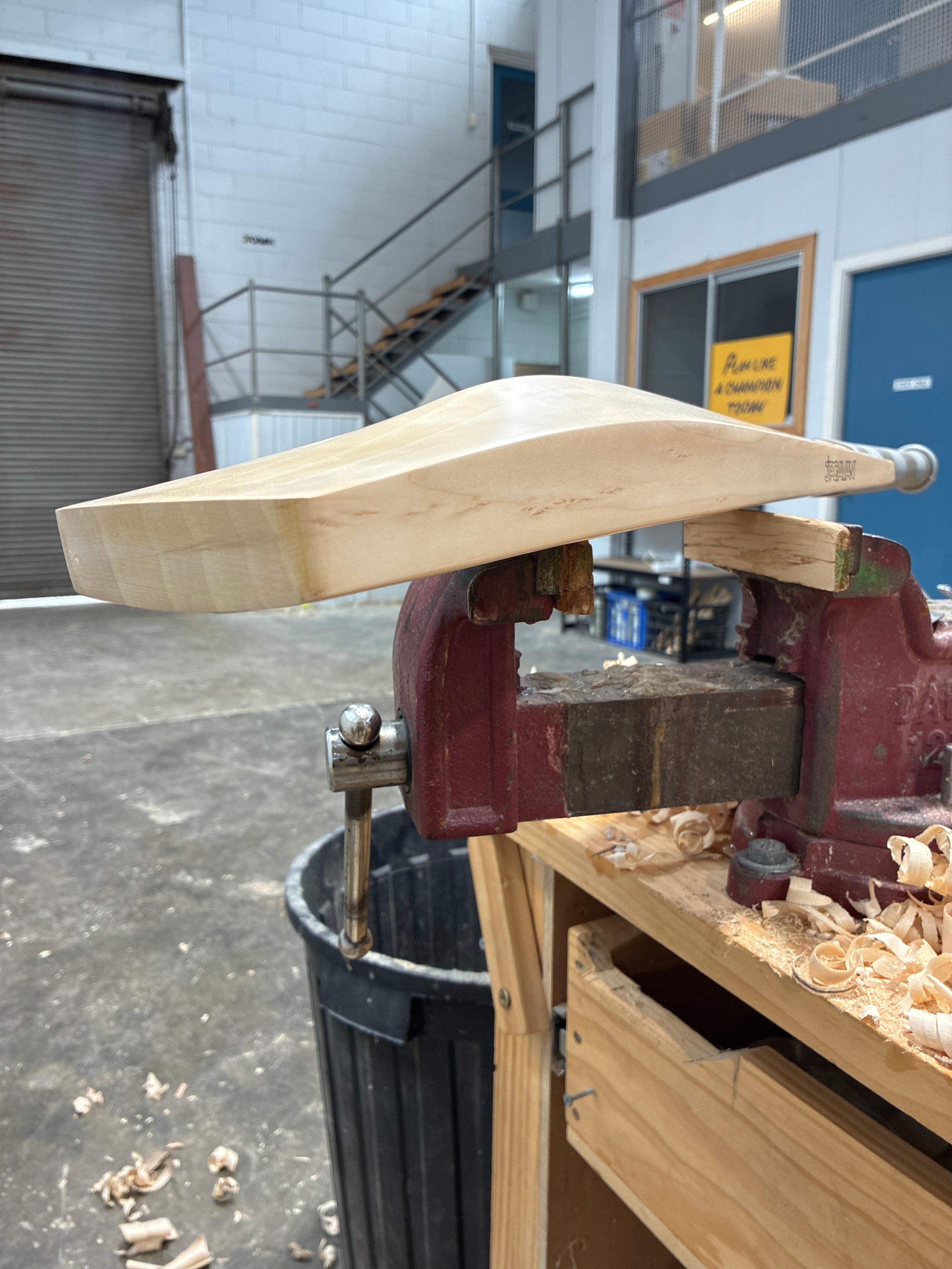 JPGavan Featherblade Cricket Bat - 334