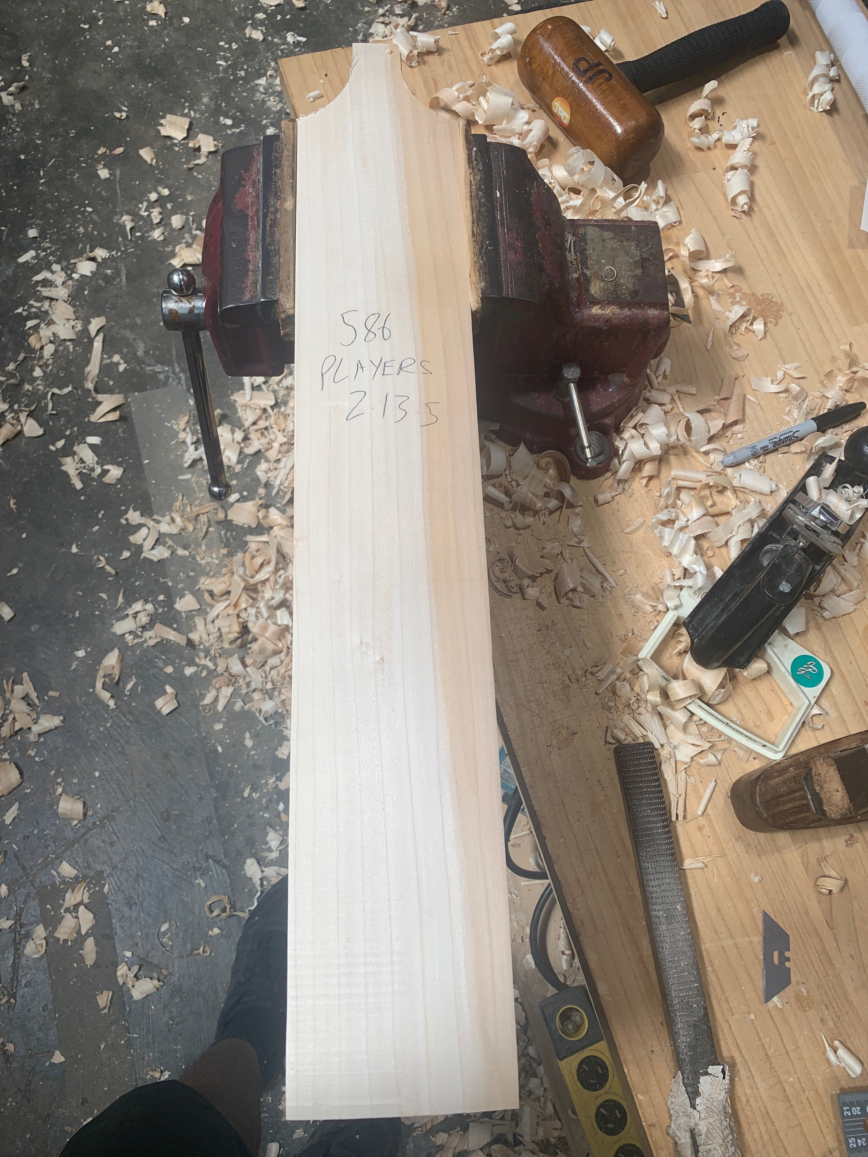 JPGavan Featherblade - 586