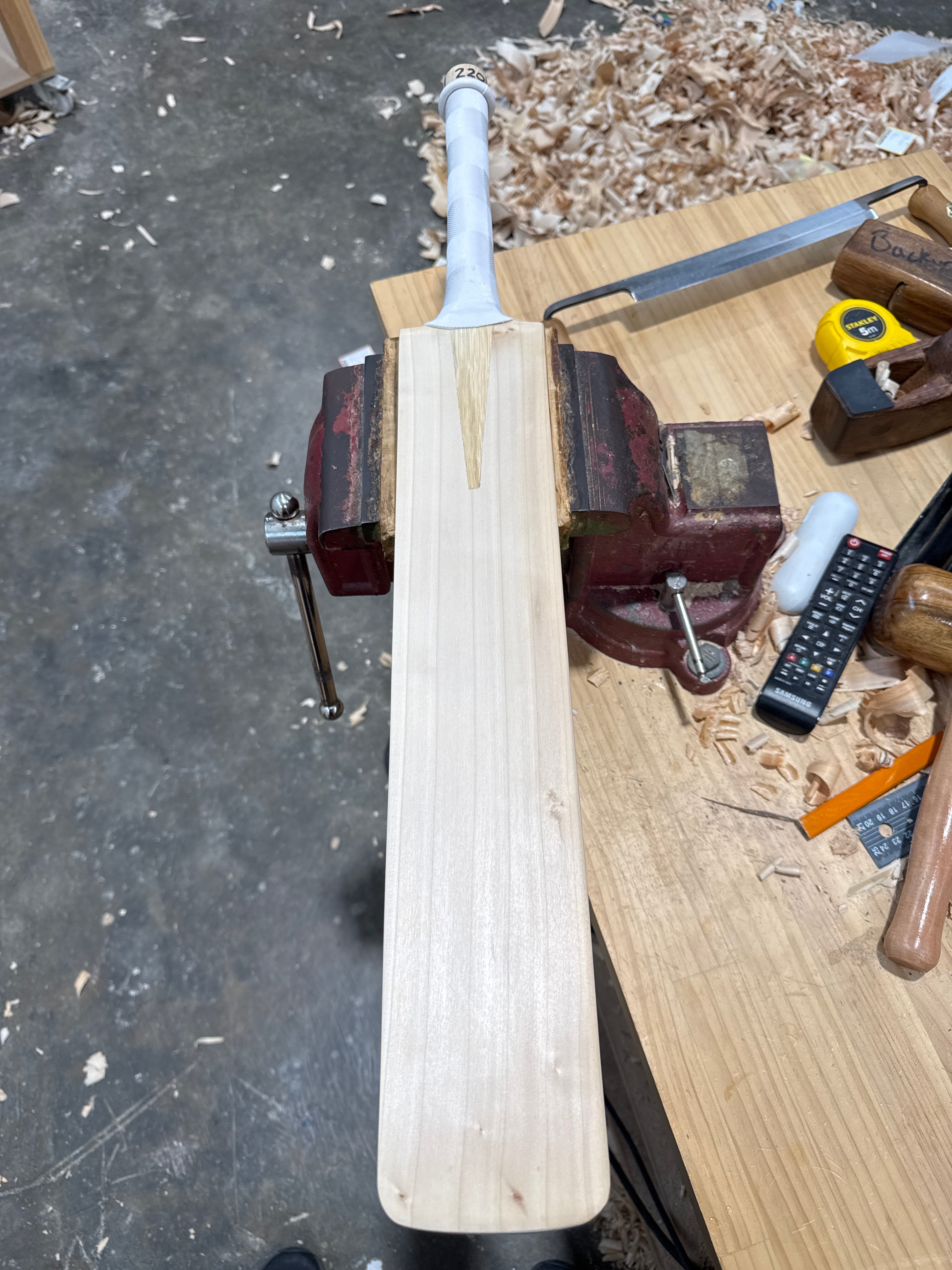 JPGavan Little Ripper+ G3 Cricket Bat - 220