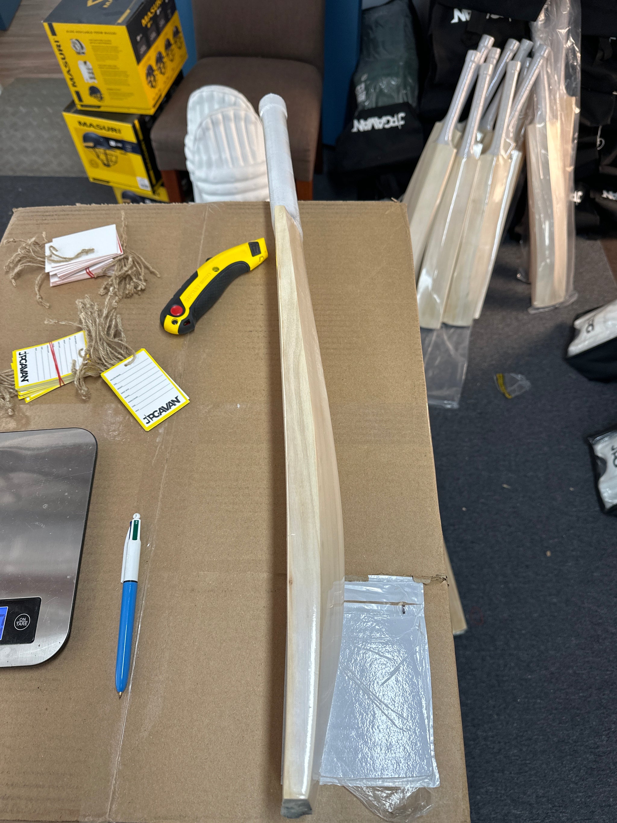 JPGavan Little Ripper+ G3 Cricket Bat - 136