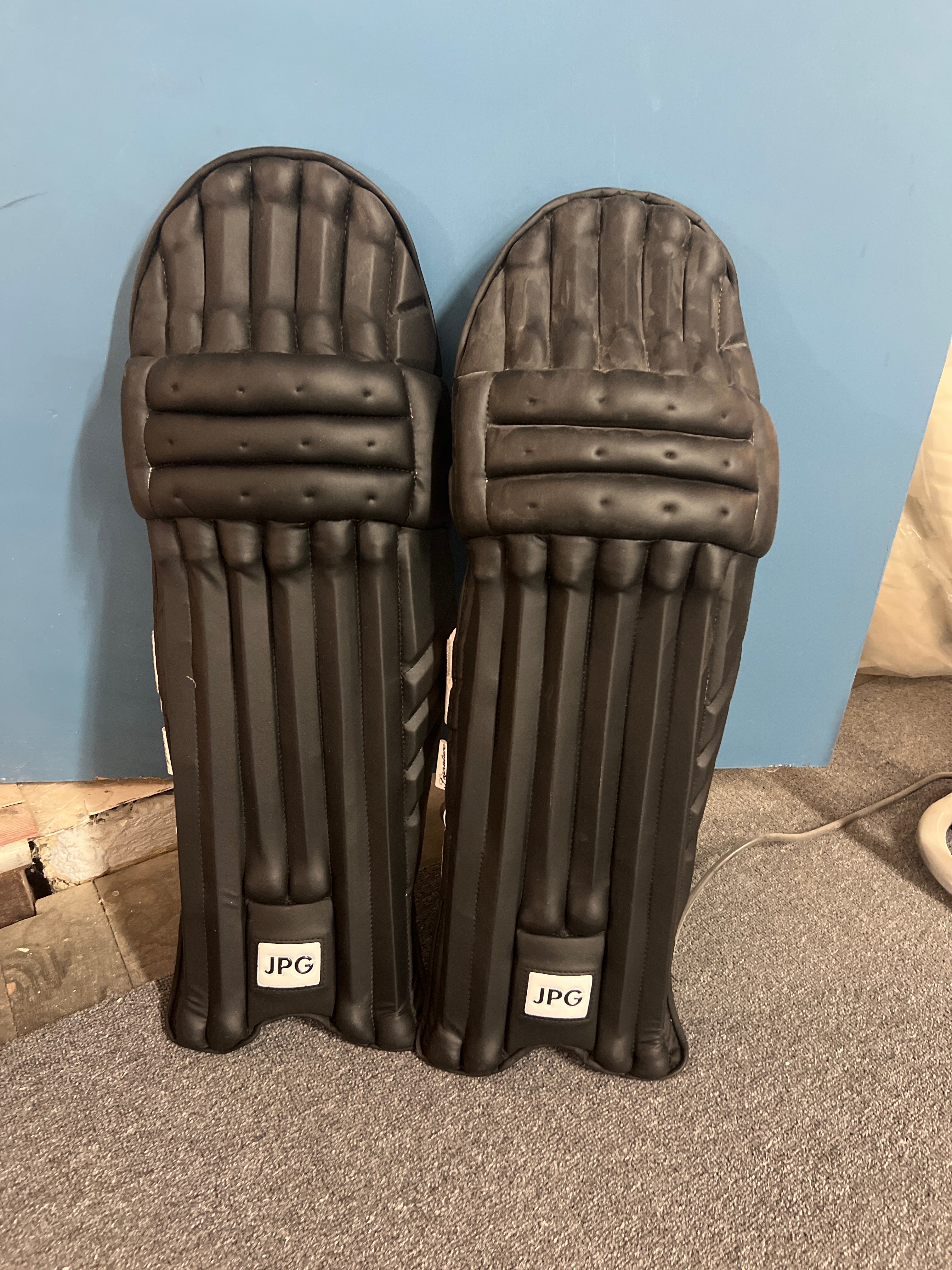 JPGavan Featherblade Batting Pads - Black