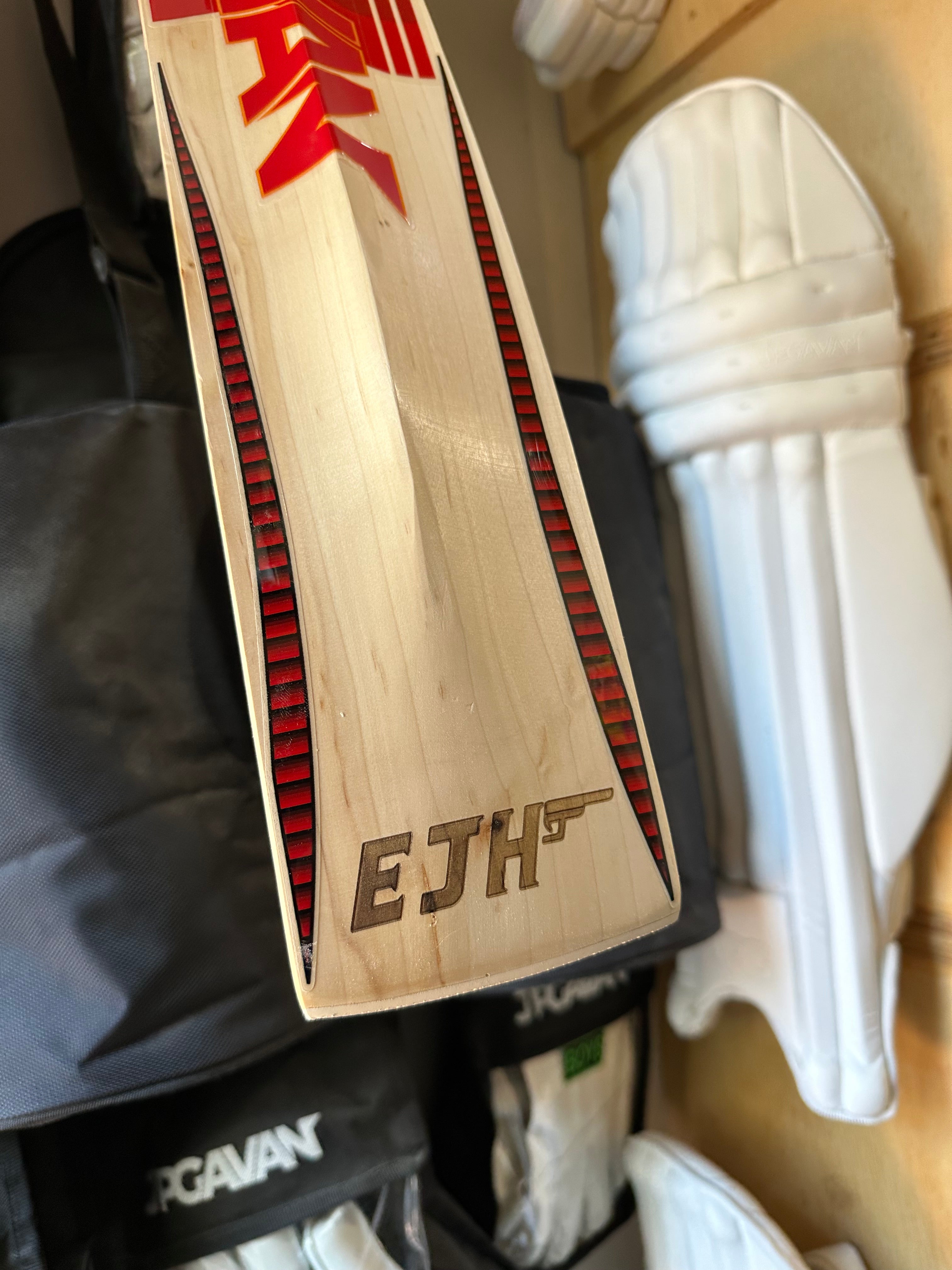Cricket bat laser engraving