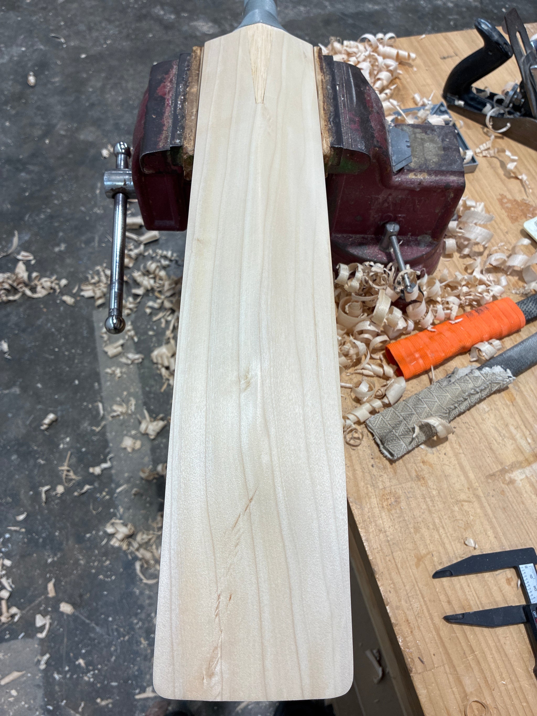 JPGavan Featherblade Cricket Bat - 333