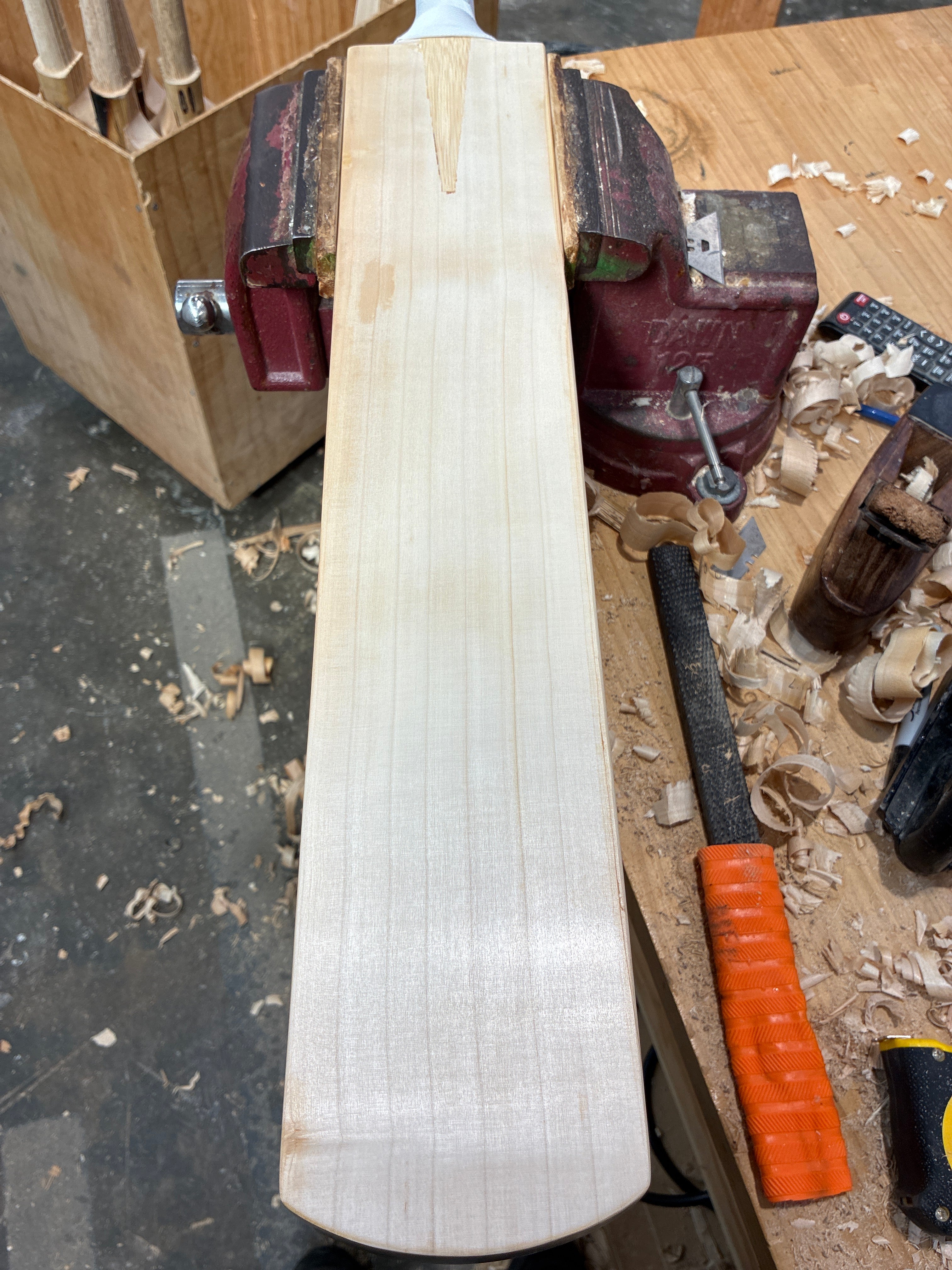 JPGavan Featherblade Cricket Bat - 398