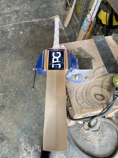 JPGavan Secret Willow Cricket Bat - 500