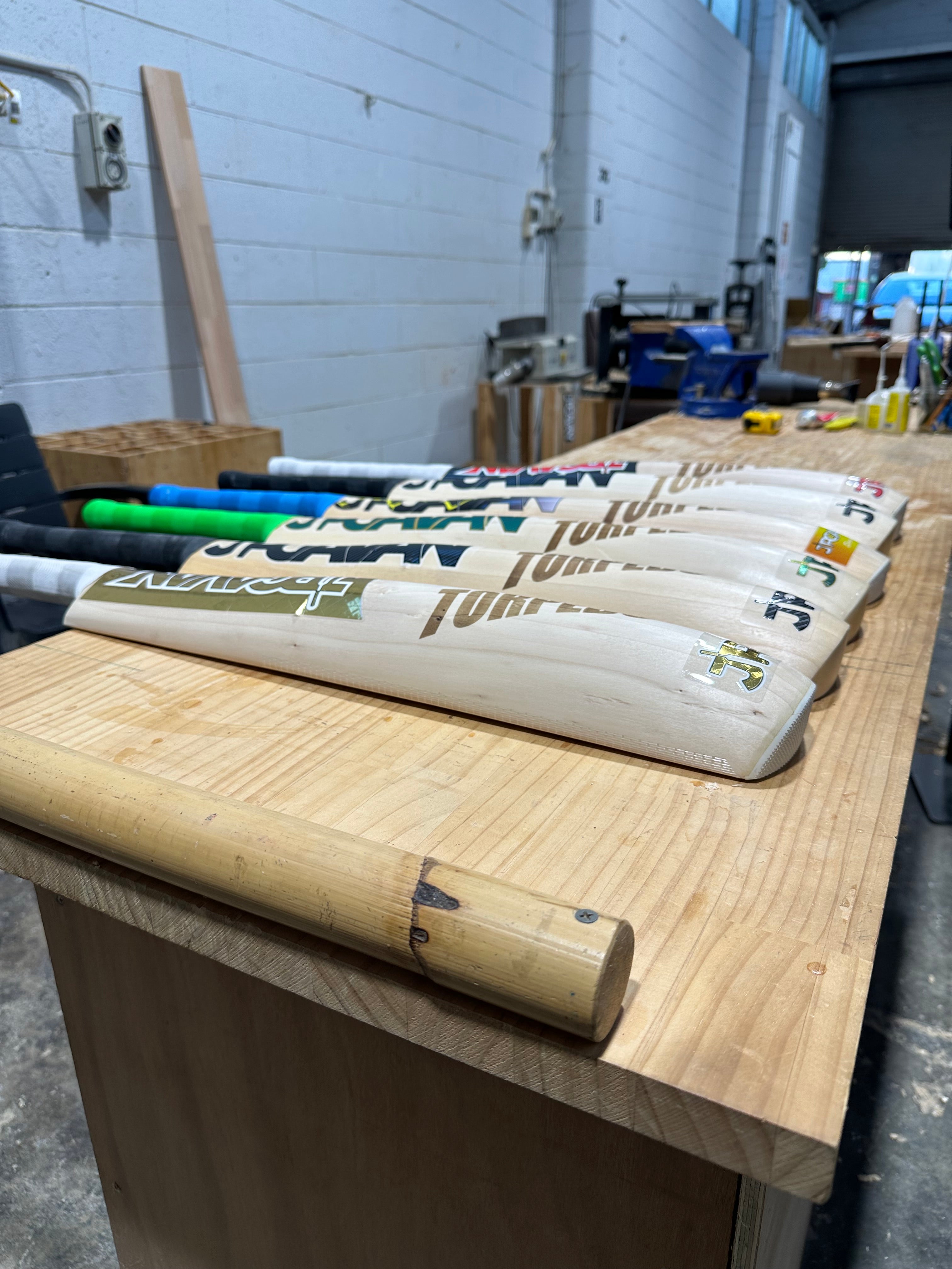 Custom JPGavan Torpedo Cricket Bat