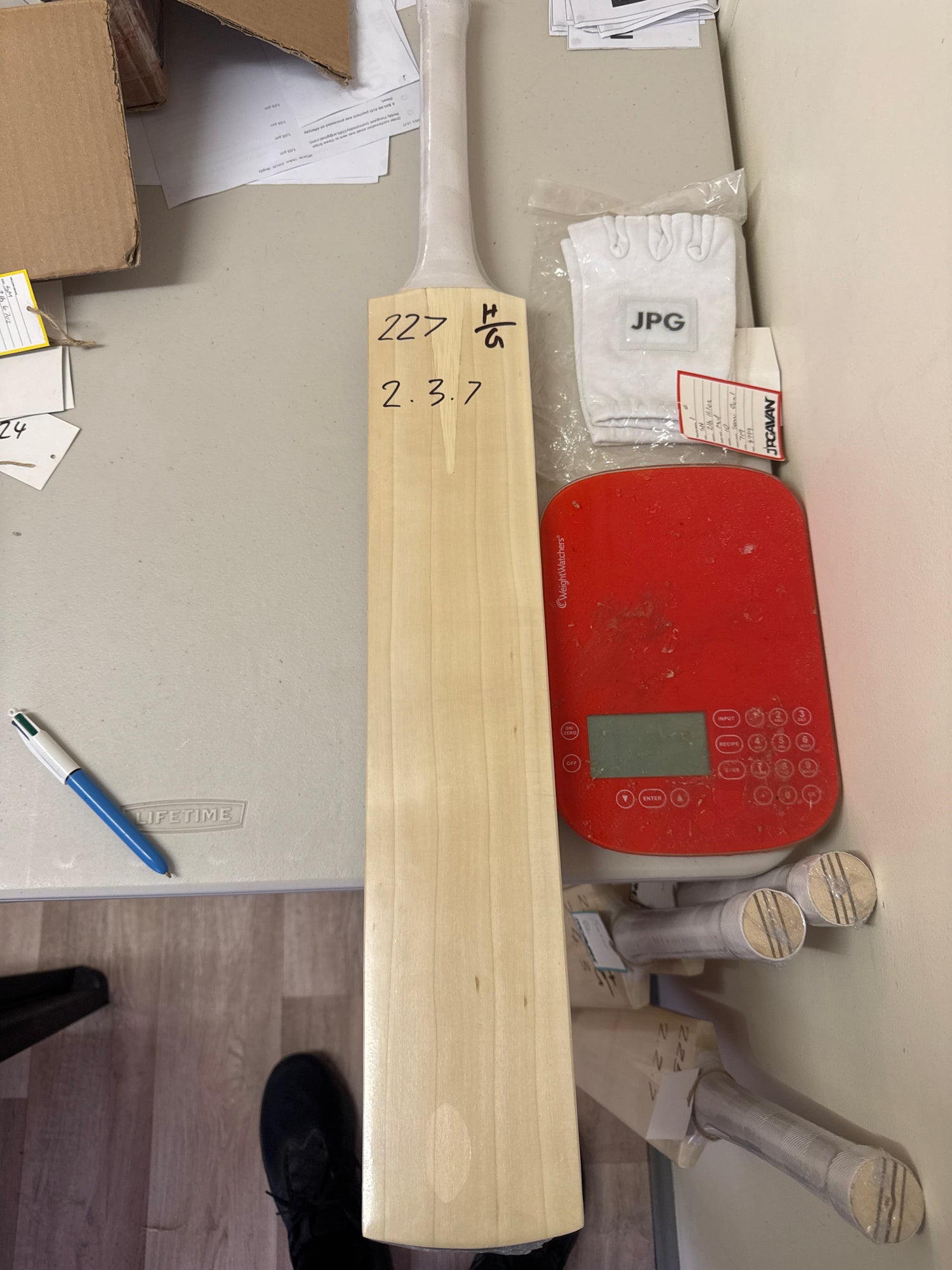 Little Ripper base grade bats