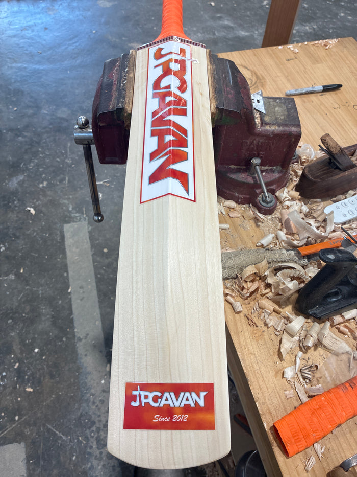 JPGavan Dutch Willow G1 Cricket Bat - 305