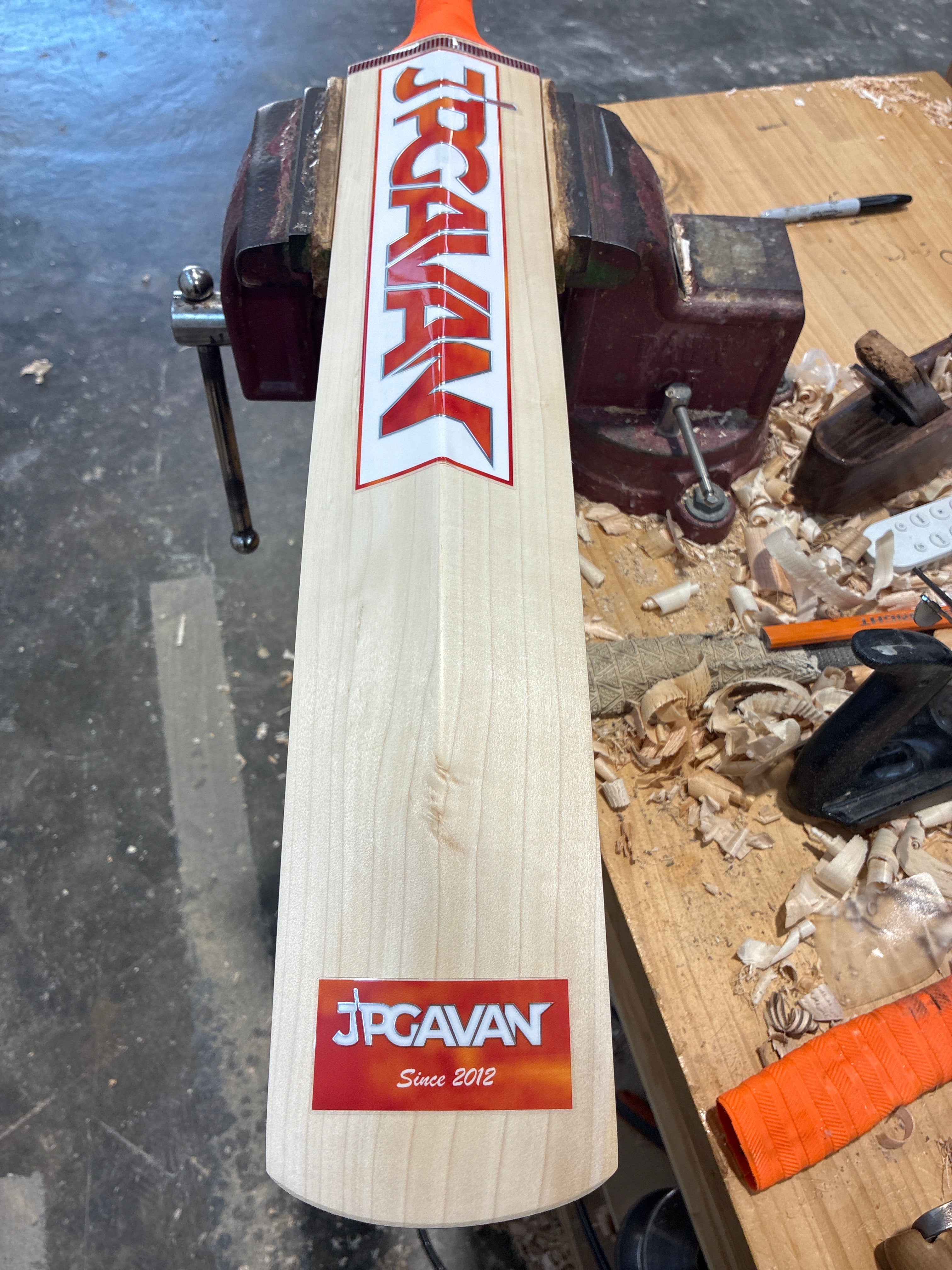 JPGavan Dutch Willow G1 Cricket Bat - 290