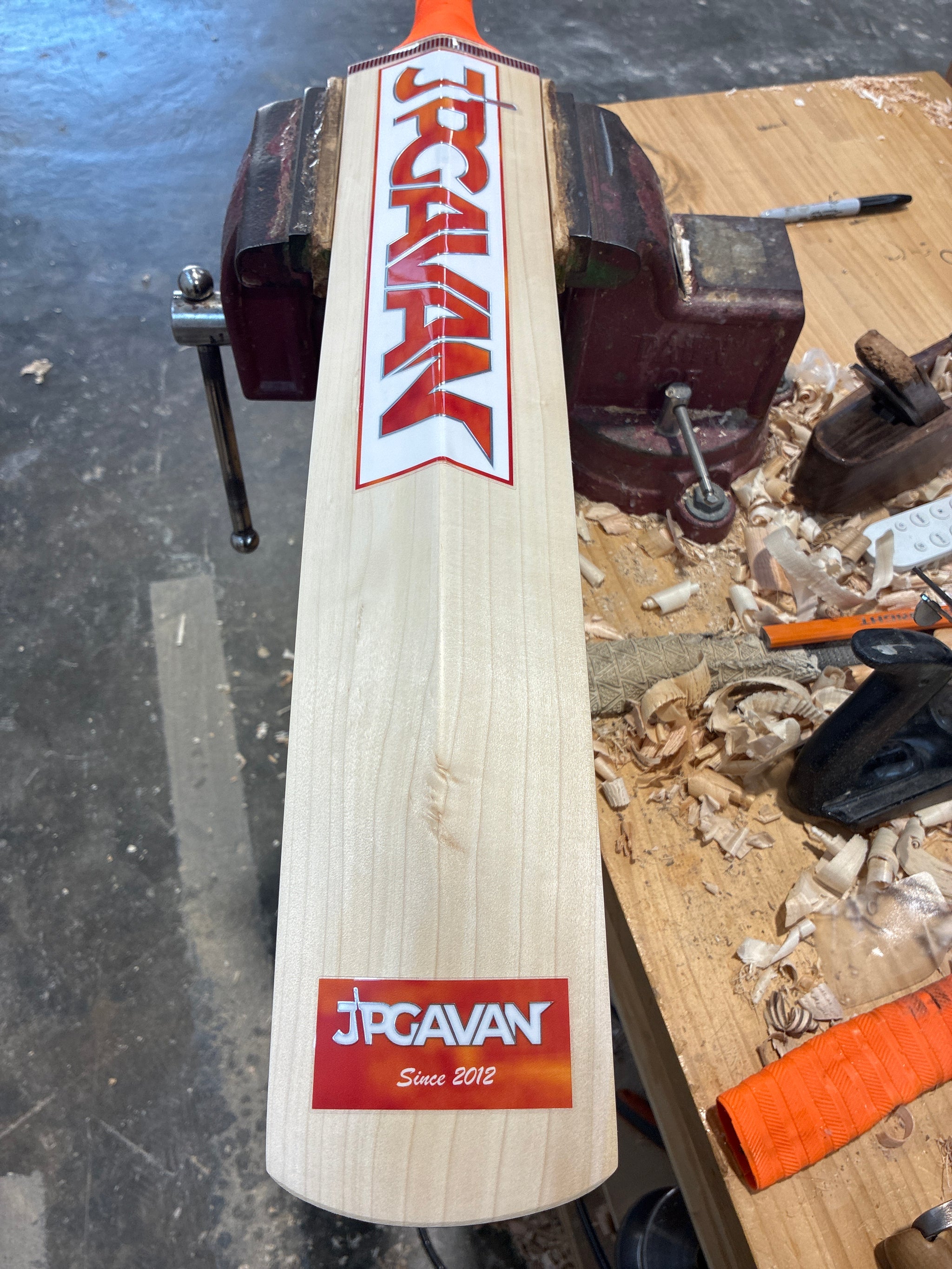 JPGavan Dutch Willow G1 Cricket Bat - 290