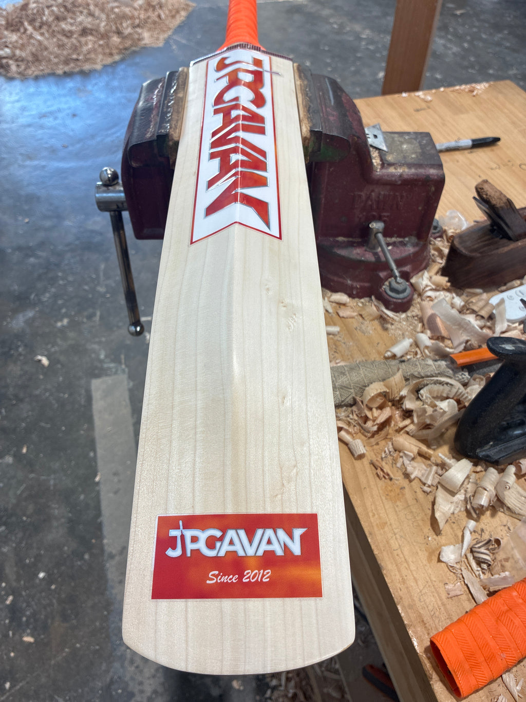 JPGavan Dutch Willow G1 Cricket Bat - 304