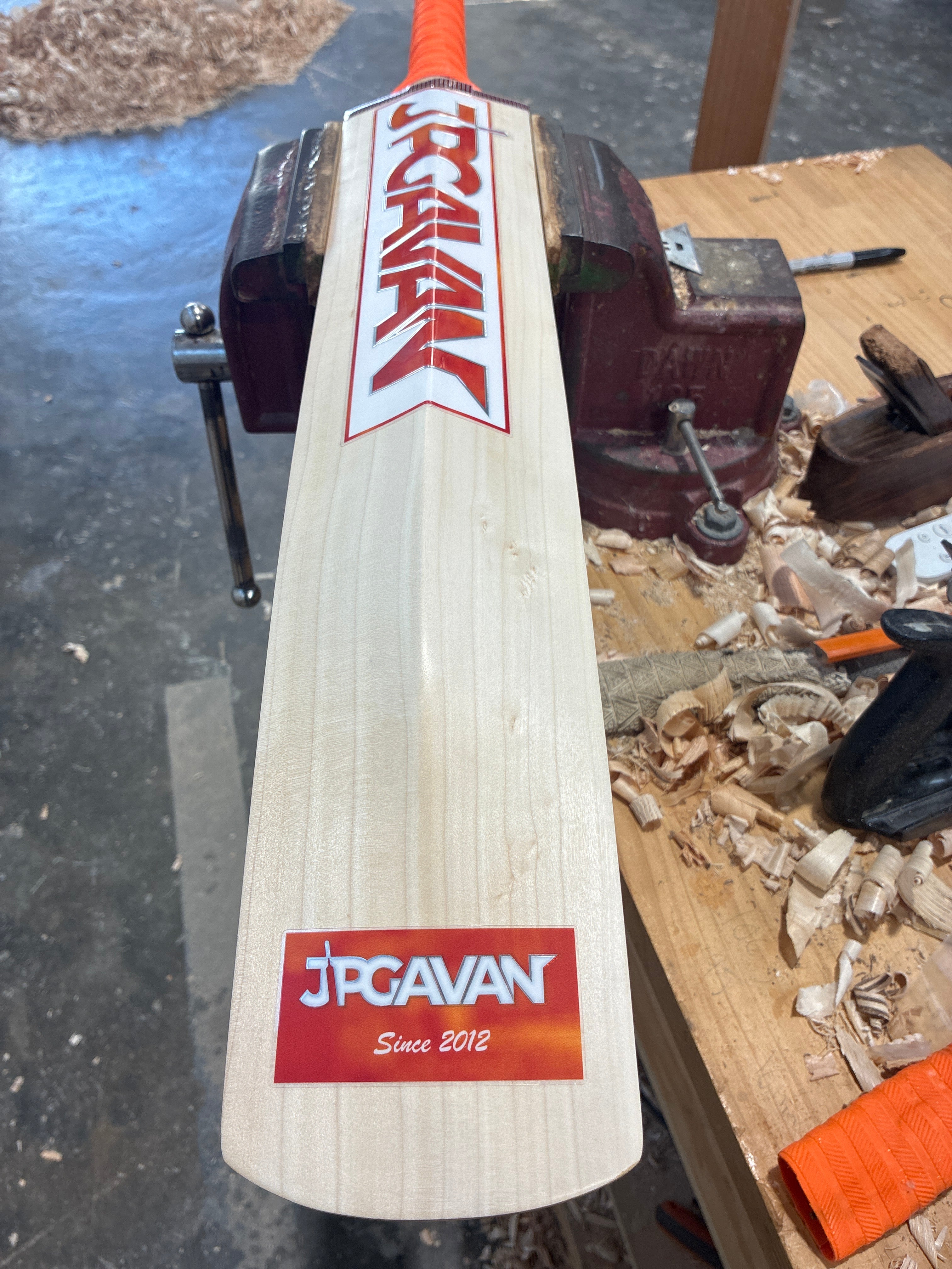 JPGavan Dutch Willow G1 Cricket Bat - 304