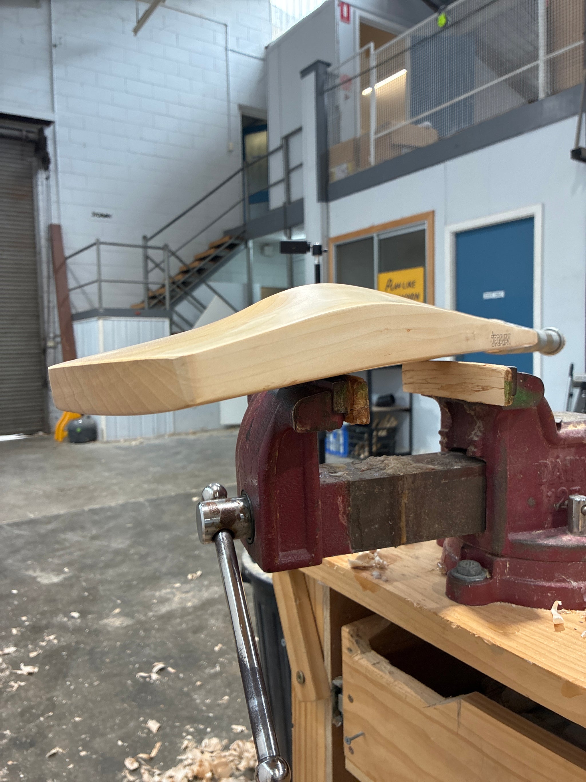 JPGavan Featherblade Cricket Bat - 337