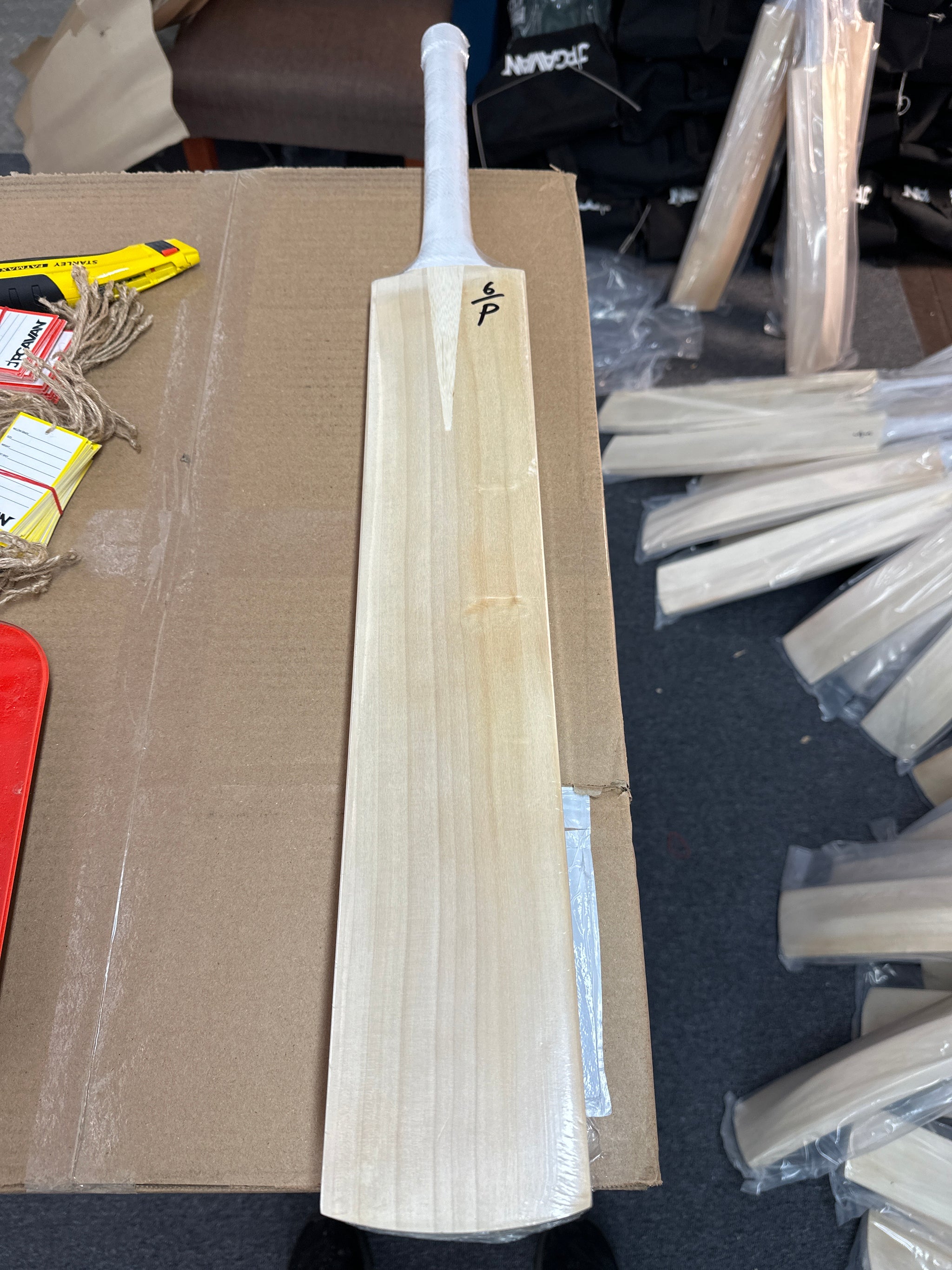 JPGavan Little Ripper+ G3 Cricket Bat - 105