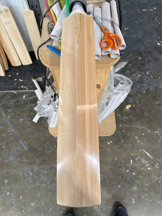 JPGavan Secret Willow Cricket Bat - 870