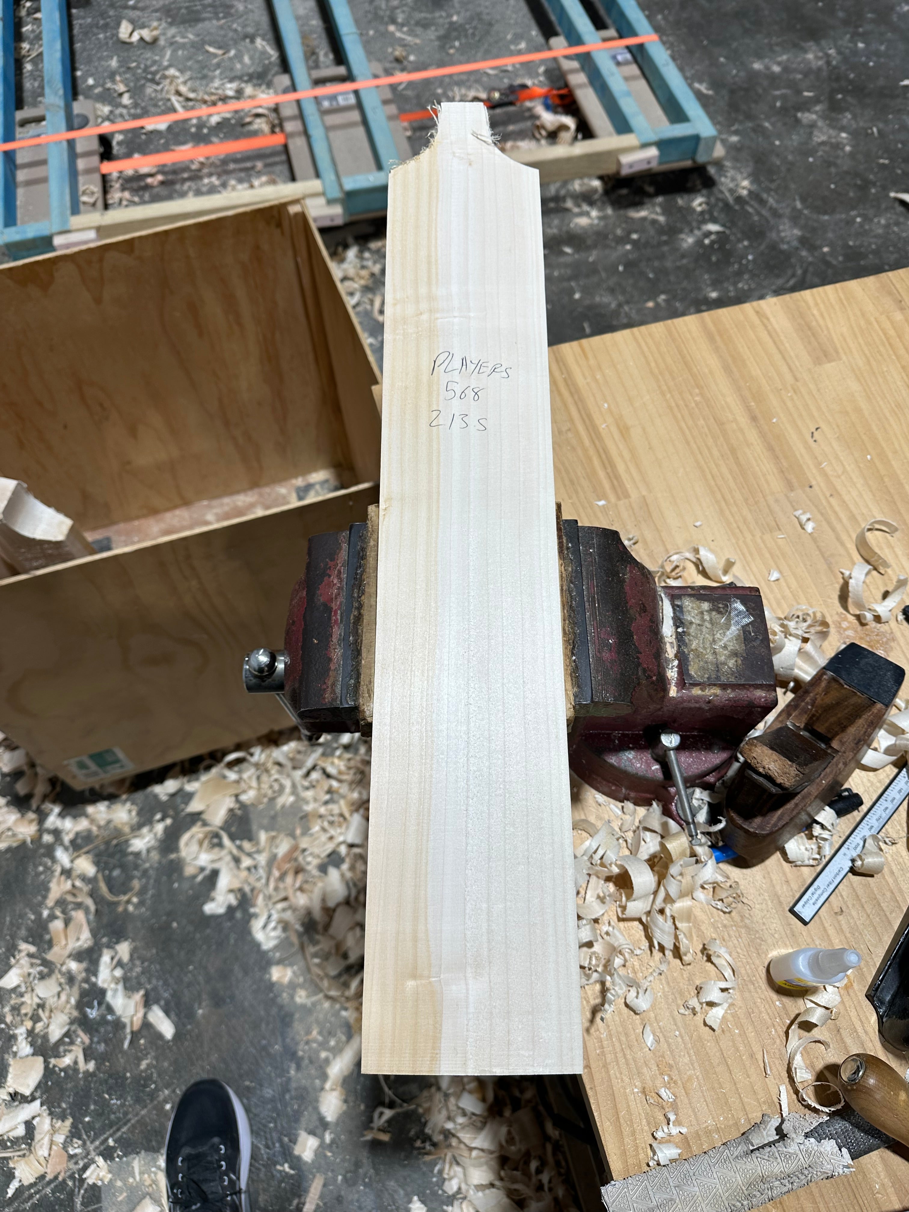 JPGavan Featherblade - 568