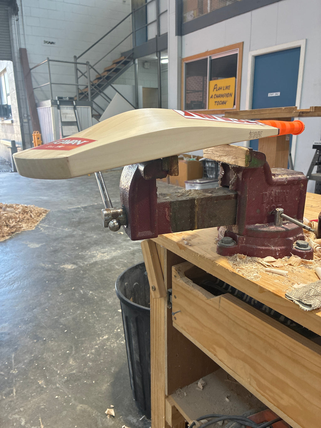 JPGavan Dutch Willow G2 Cricket Bat - 294