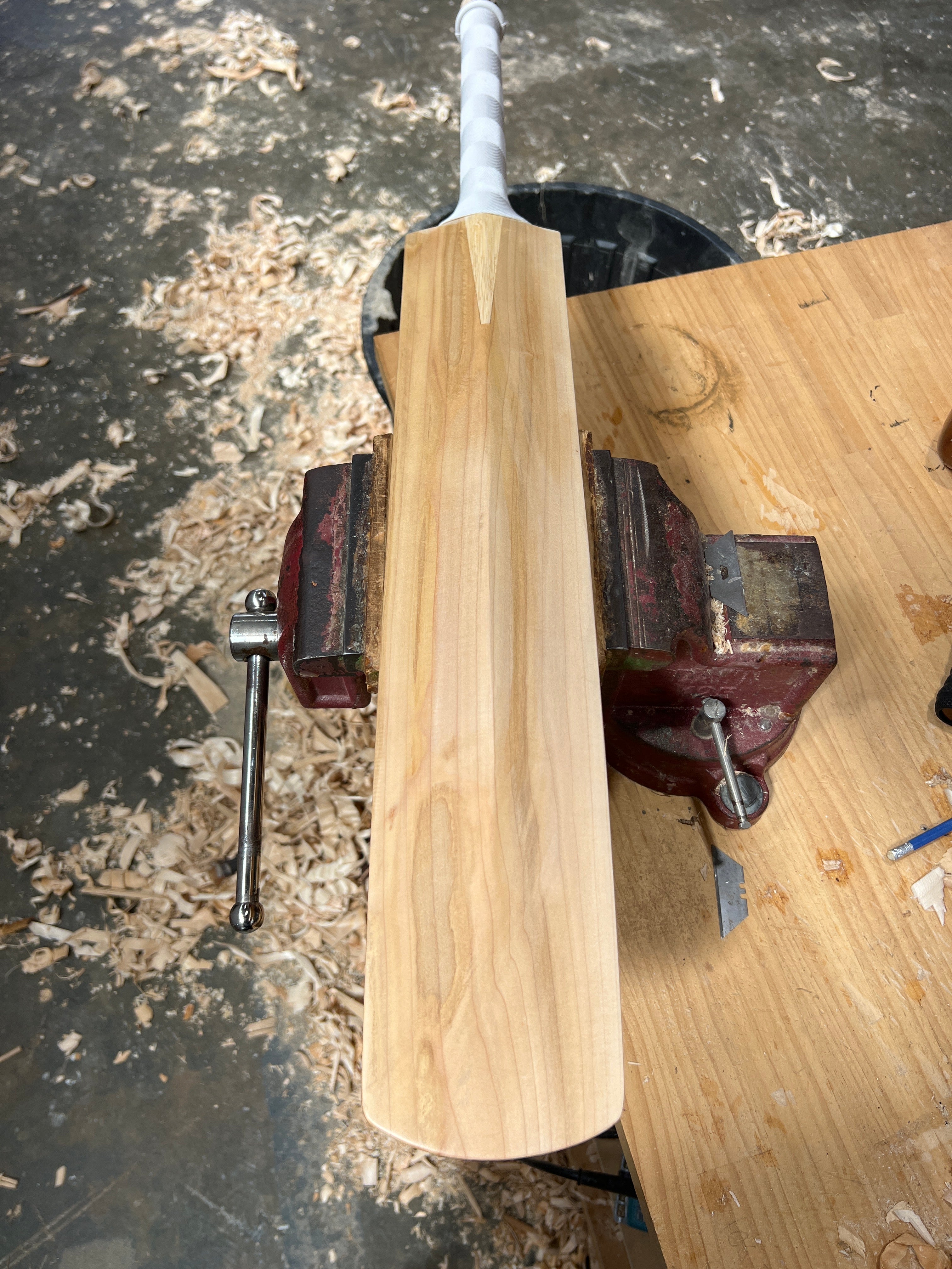 JPGavan Featherblade Cricket Bat - 387