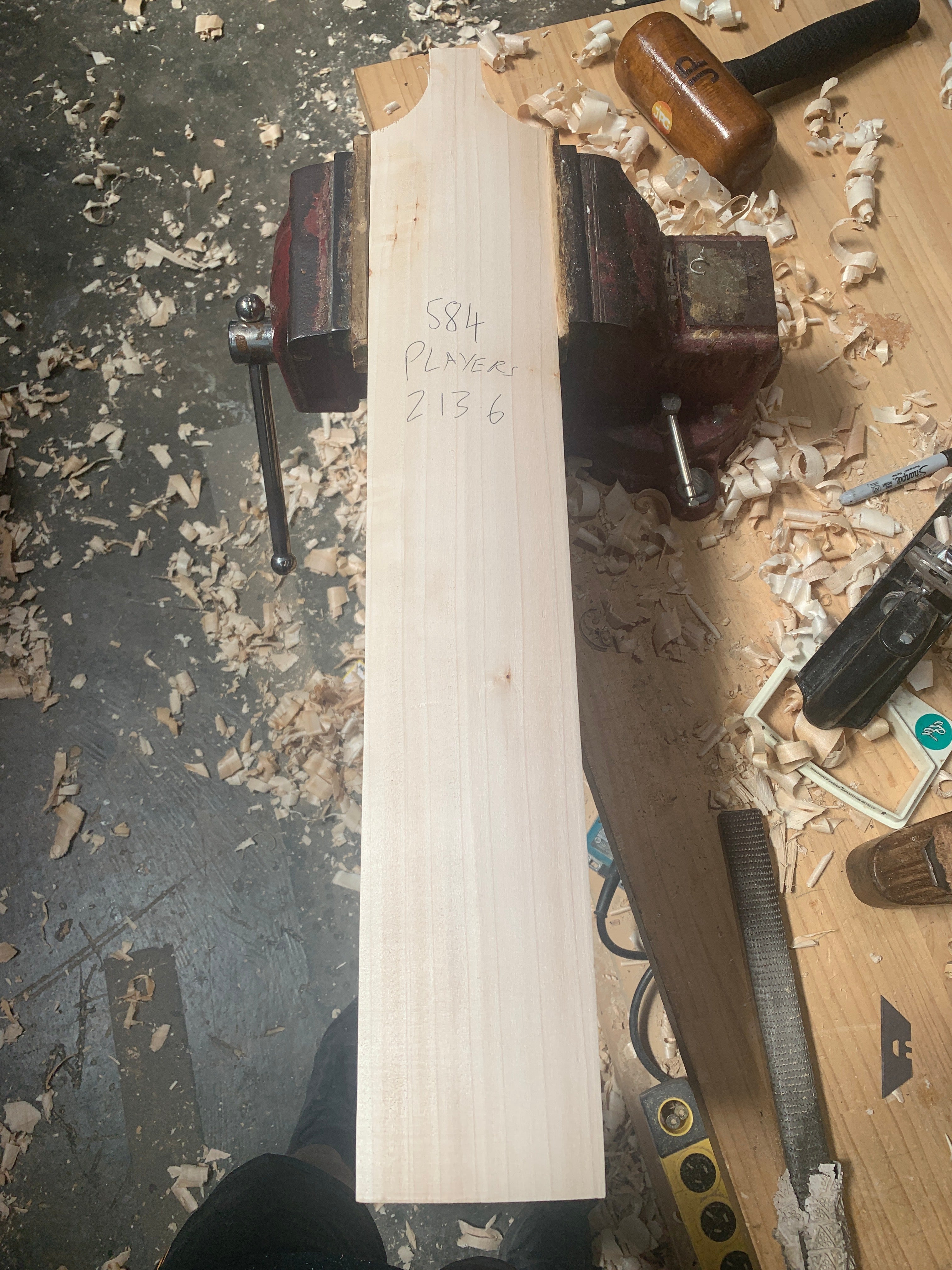 JPGavan Featherblade - 584