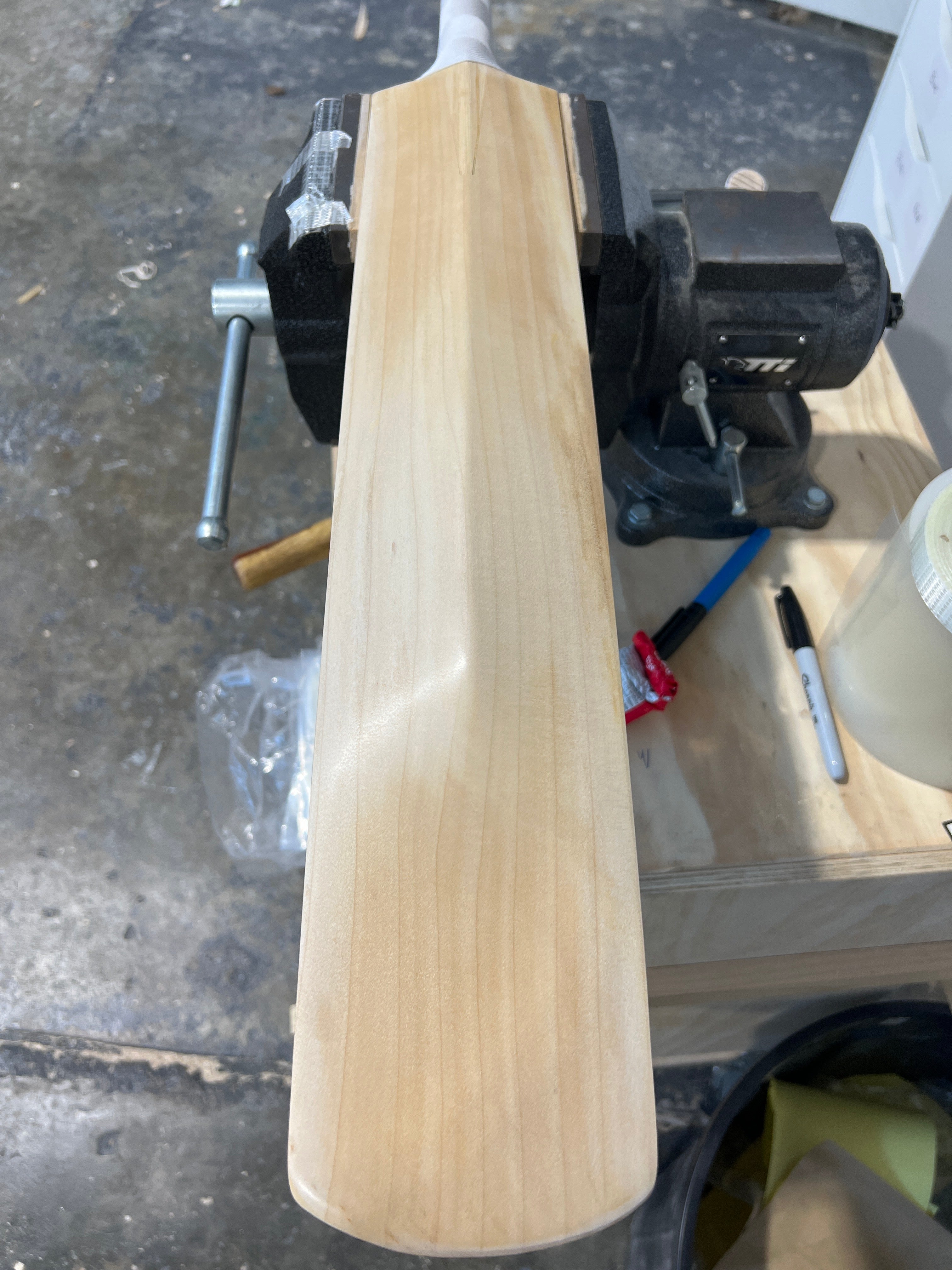 JPGavan Featherblade Cricket Bat - 556