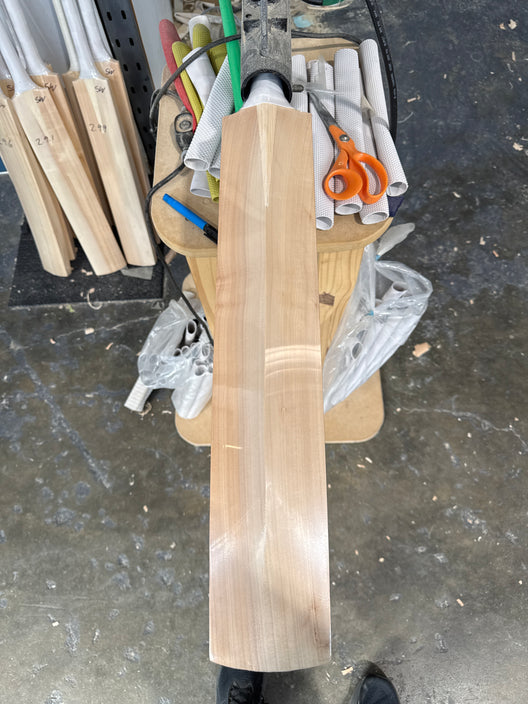 JPGavan Secret Willow Cricket Bat - 843