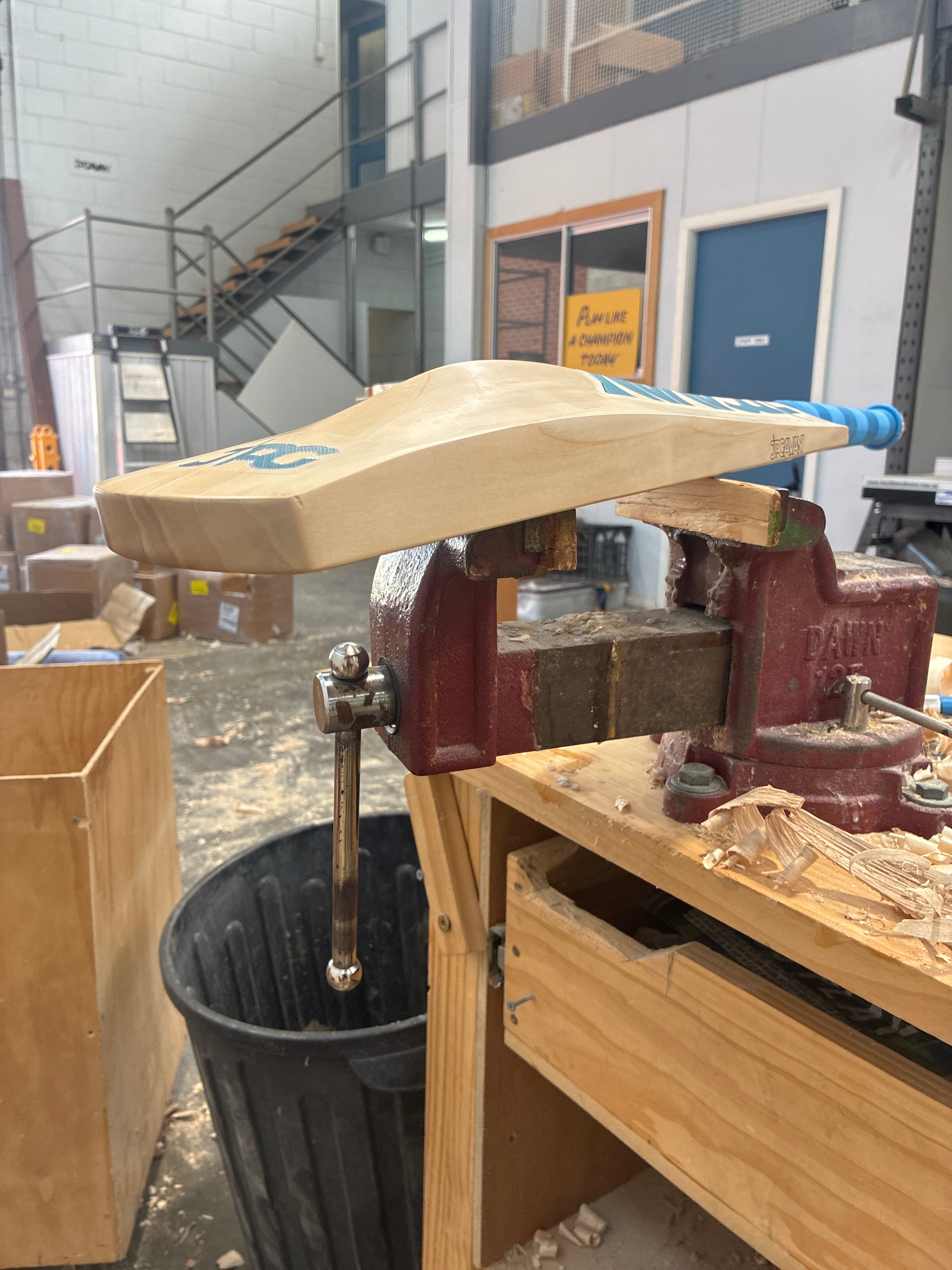 JPGavan Blue Cricket Bat - 262