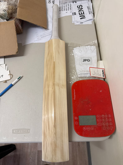 JPGavan Little Ripper+ G3 Cricket Bat - 219