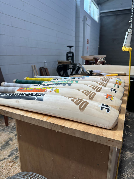 Custom JPGavan Torpedo Cricket Bat