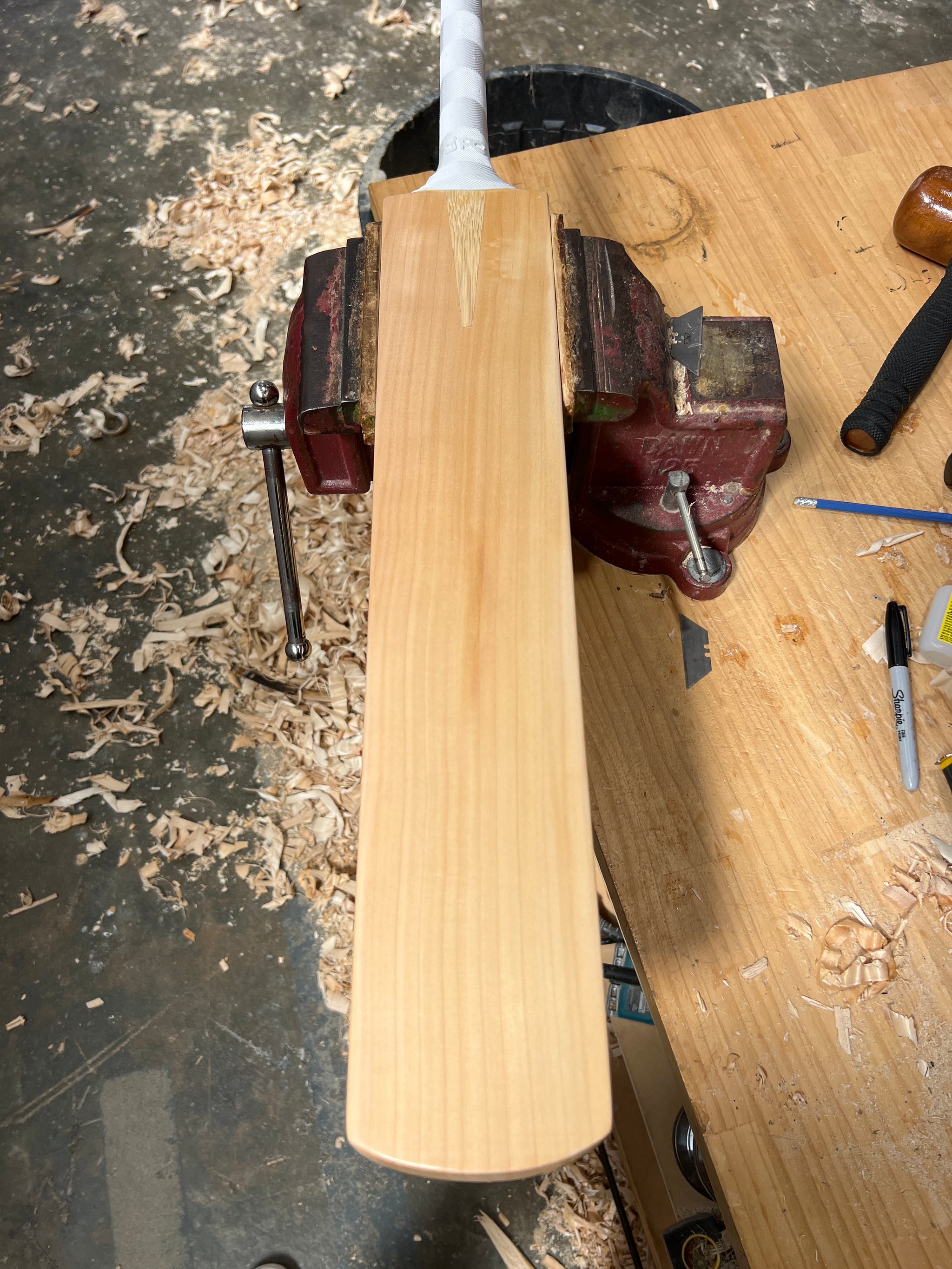 JPGavan Featherblade Cricket Bat - 388