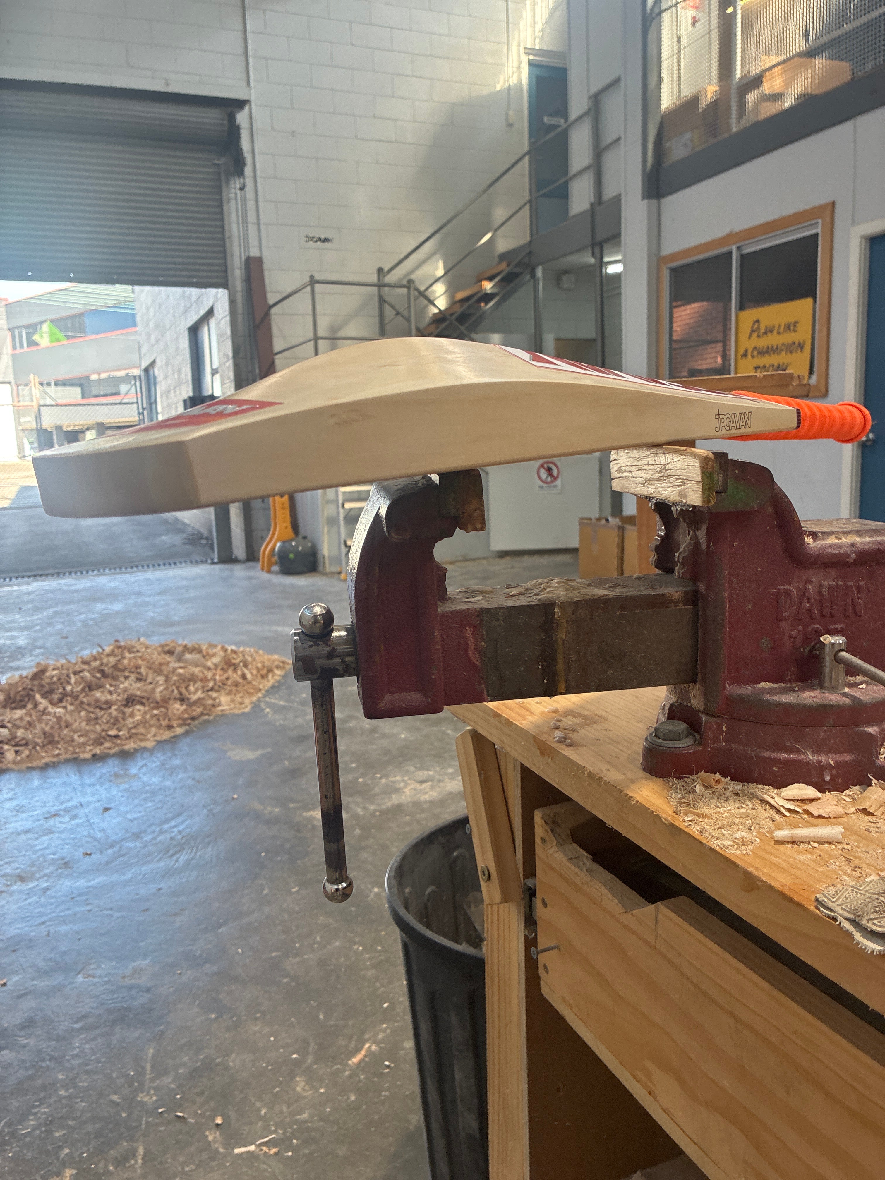 JPGavan Dutch Willow G2 Cricket Bat - 297