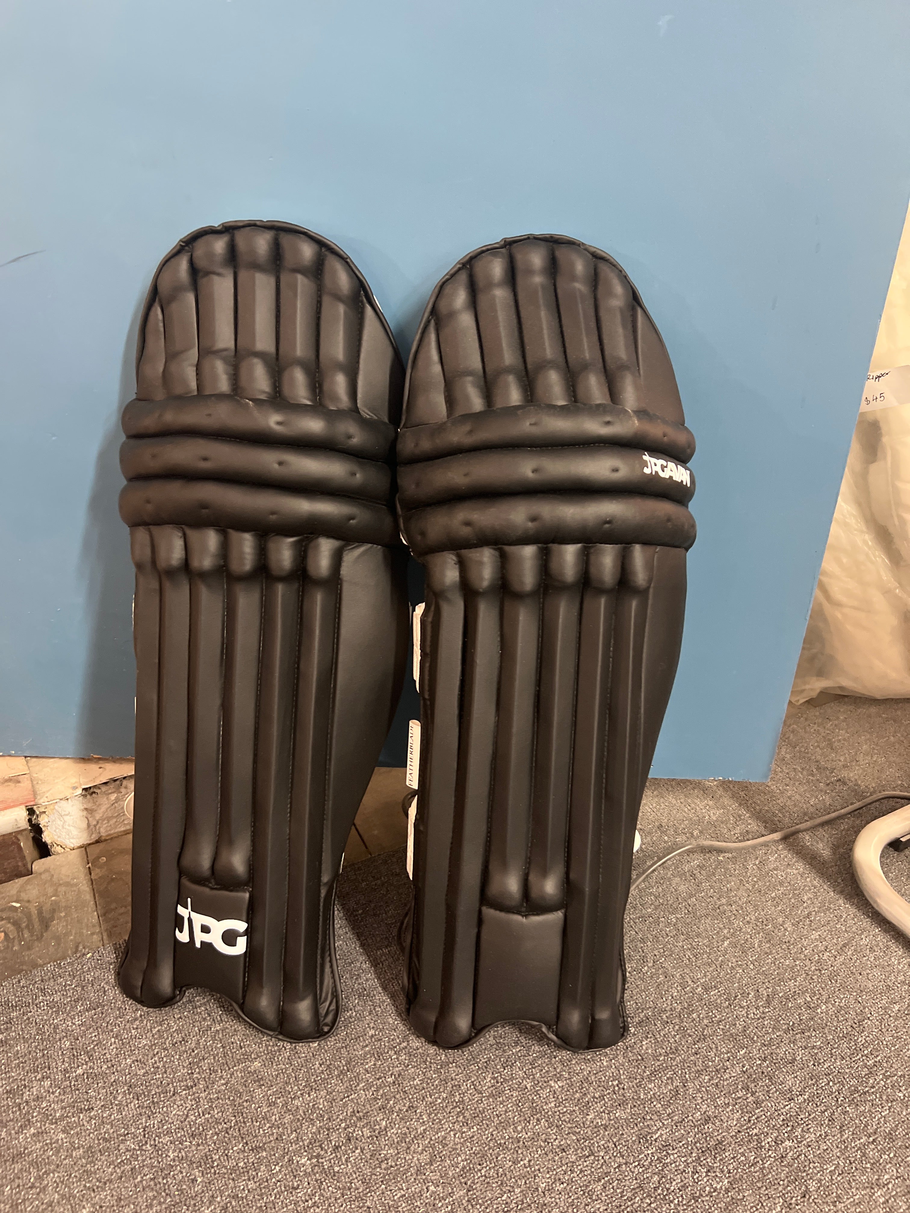 JPGavan Featherblade Batting Pads - Black