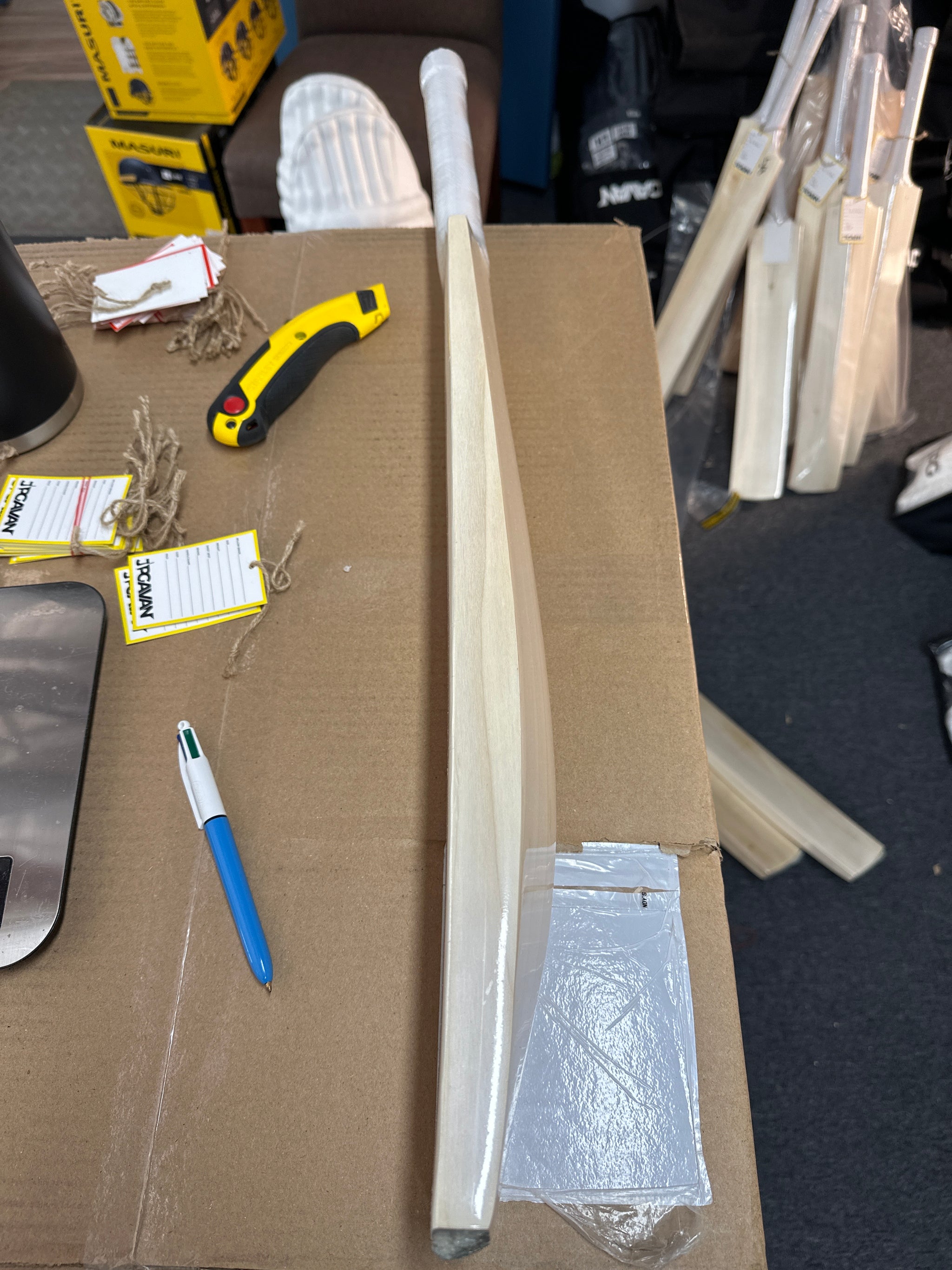 JPGavan Little Ripper+ G3 Cricket Bat - 148