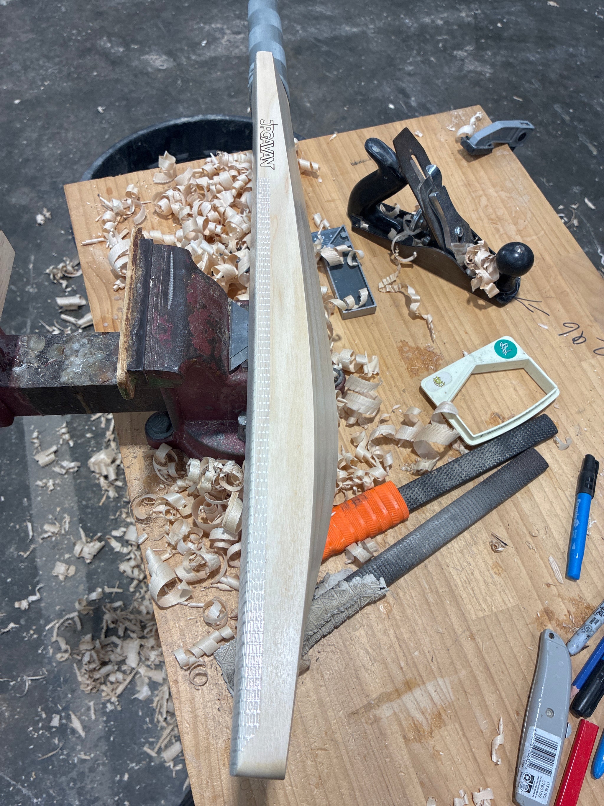 JPGavan Featherblade Cricket Bat - 336