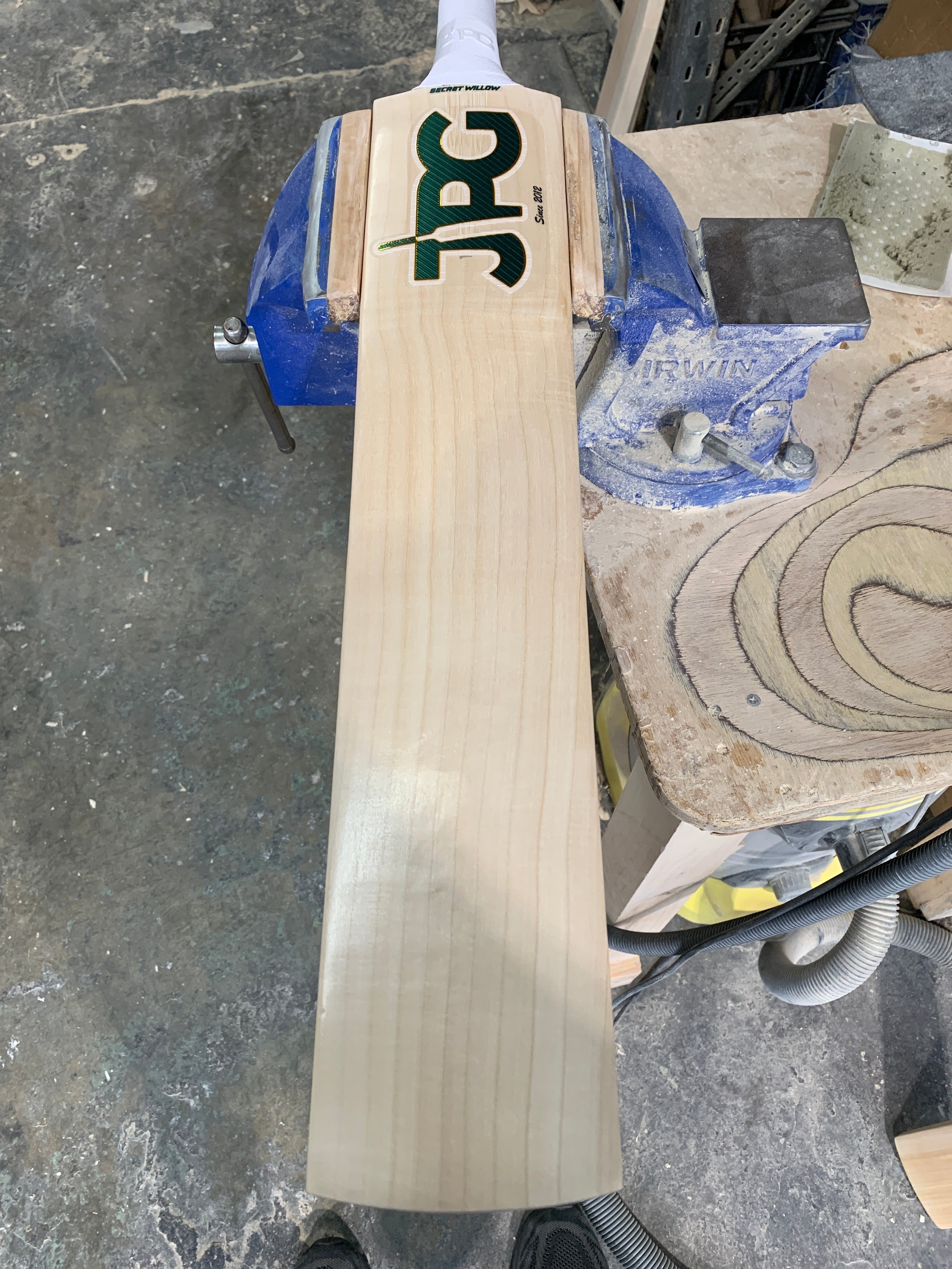 JPGavan Secret Willow Cricket Bat - 930