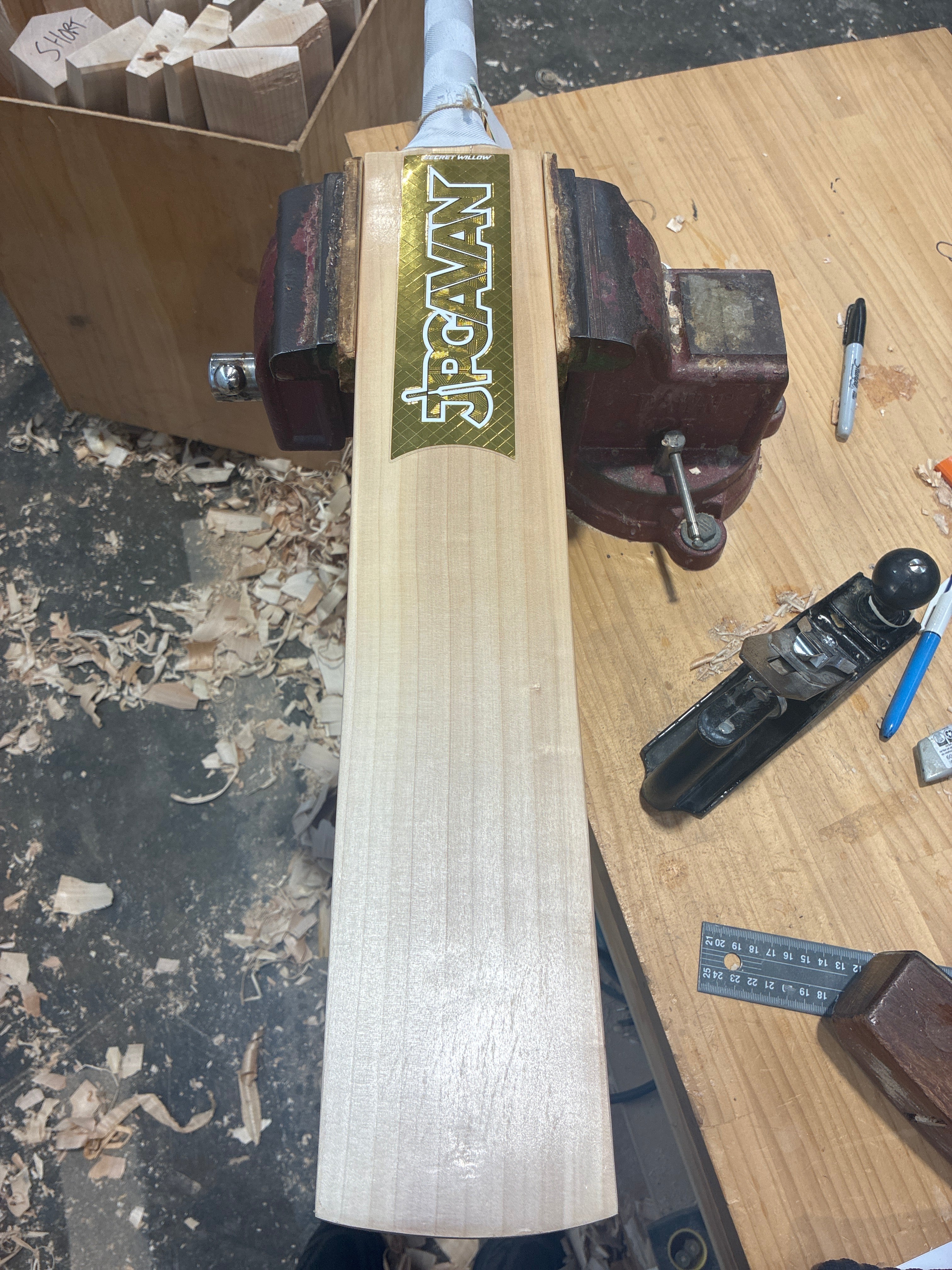 JPGavan Secret Willow Cricket Bat  - 400