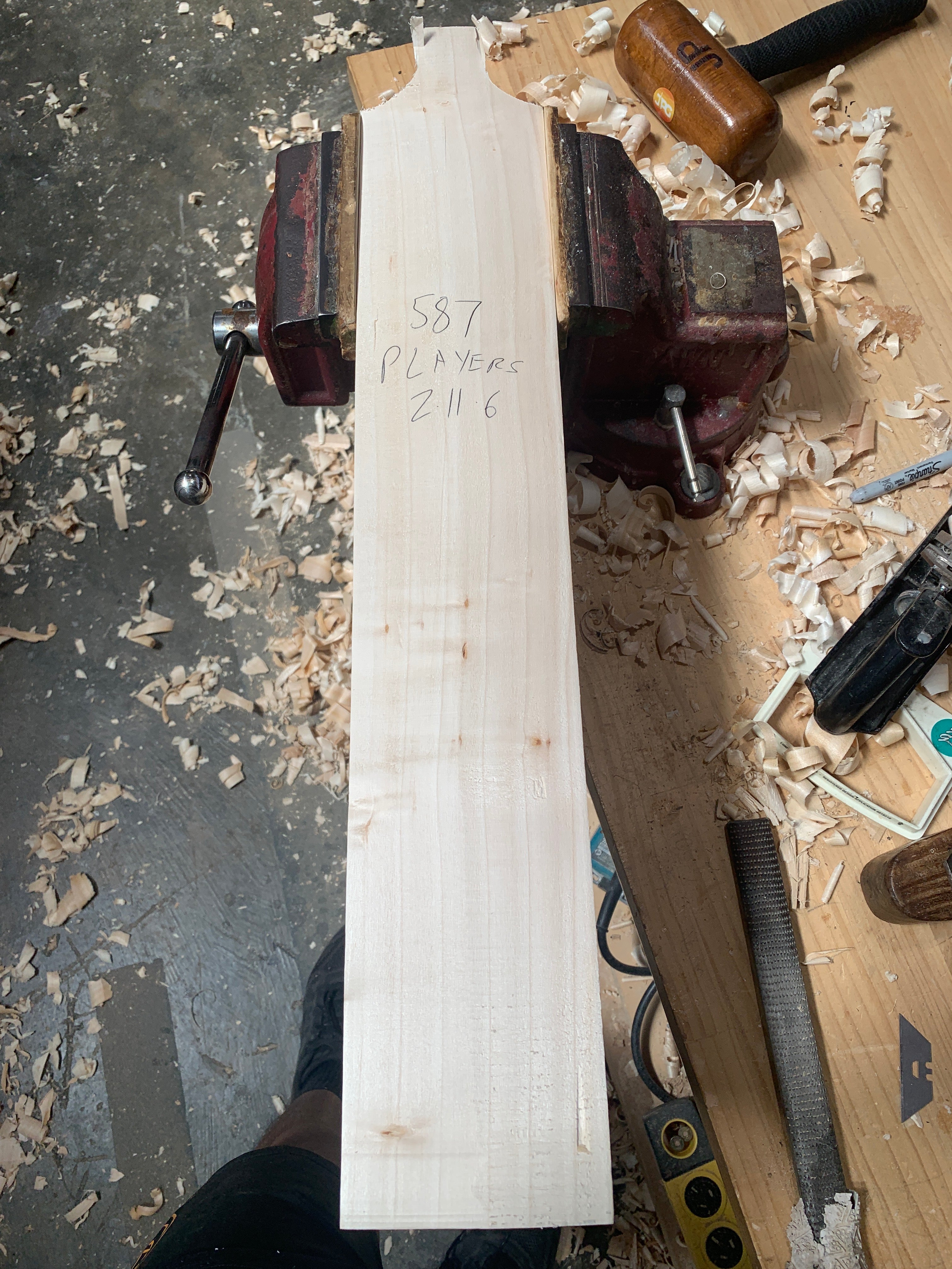 JPGavan Featherblade - 587