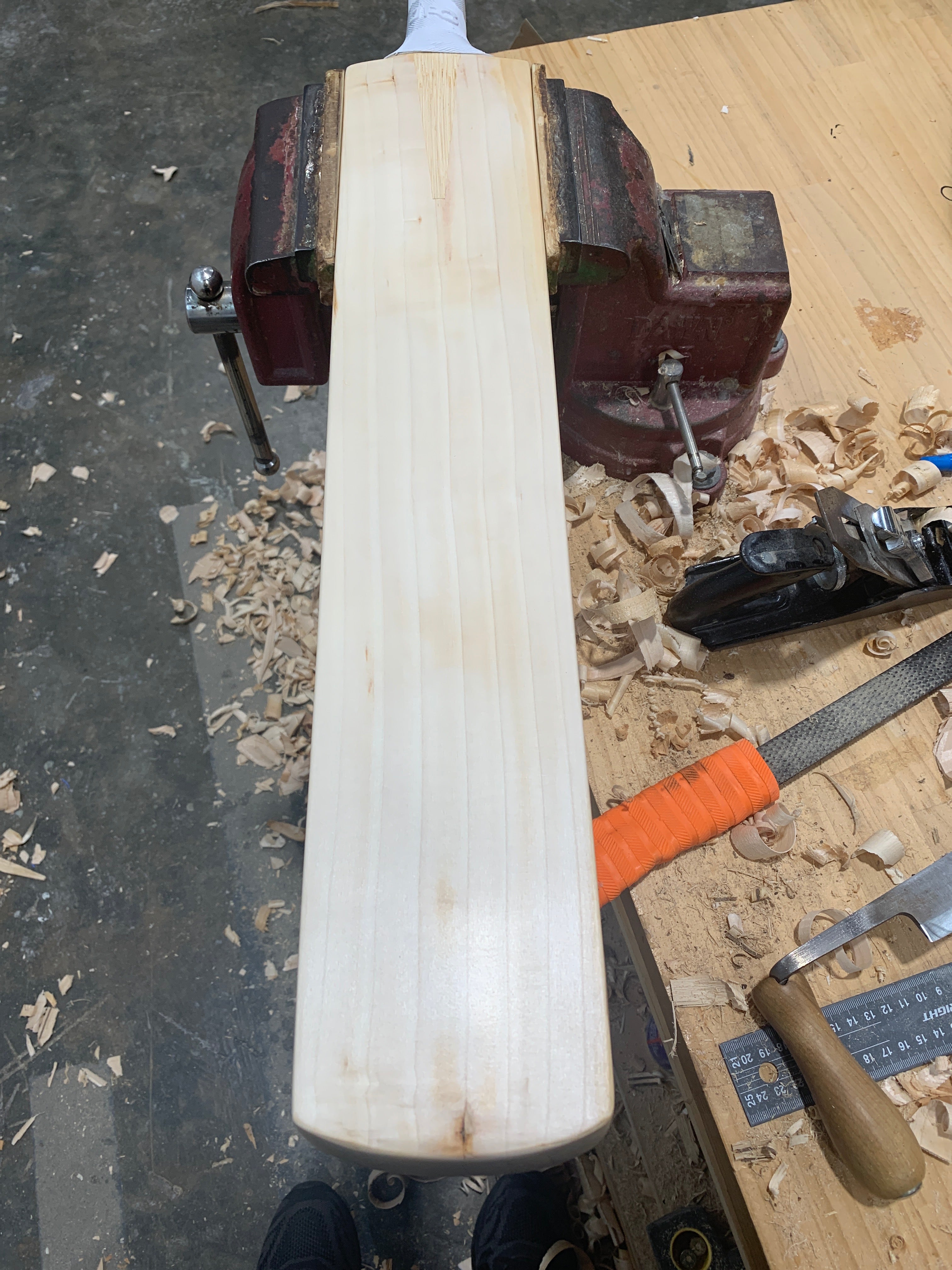 JPGavan Featherblade Cricket Bat - 231