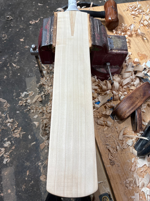 JPGavan Limited Edition cricket bat 409 – Grade 1 English willow